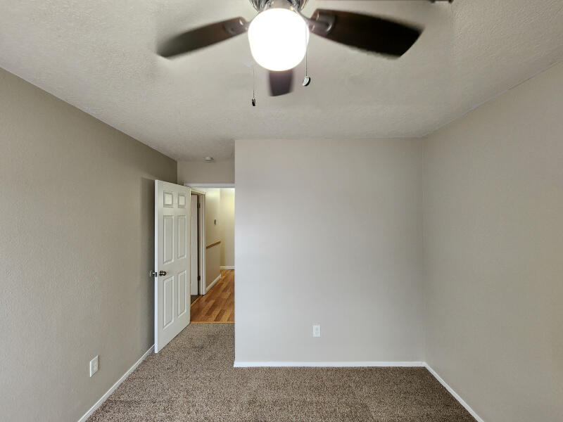 1461 Gadwall Road NE