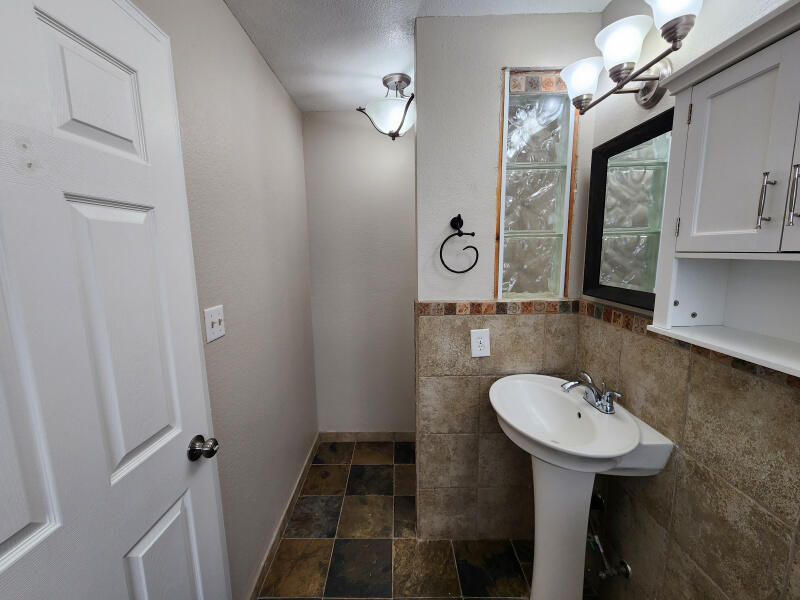 1461 Gadwall Road NE