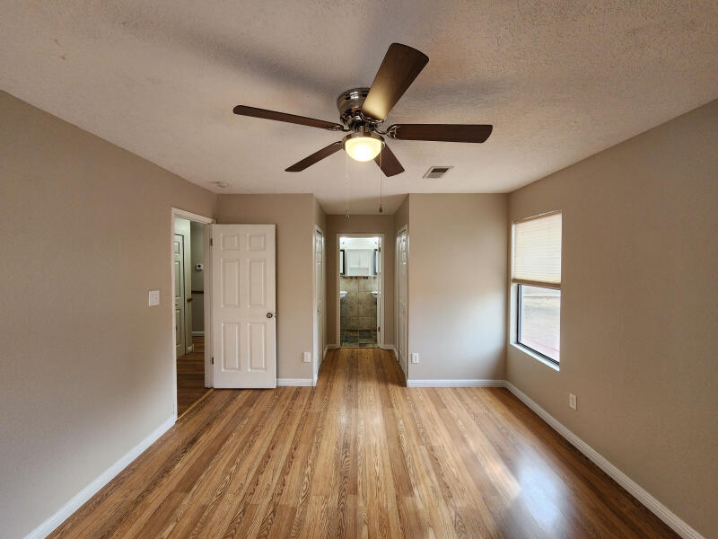 1461 Gadwall Road NE