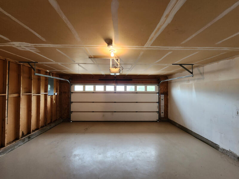 1461 Gadwall Road NE