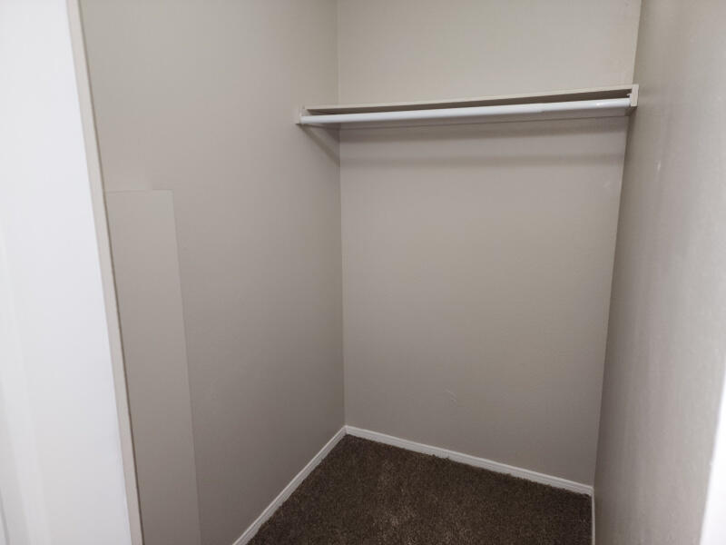 1461 Gadwall Road NE