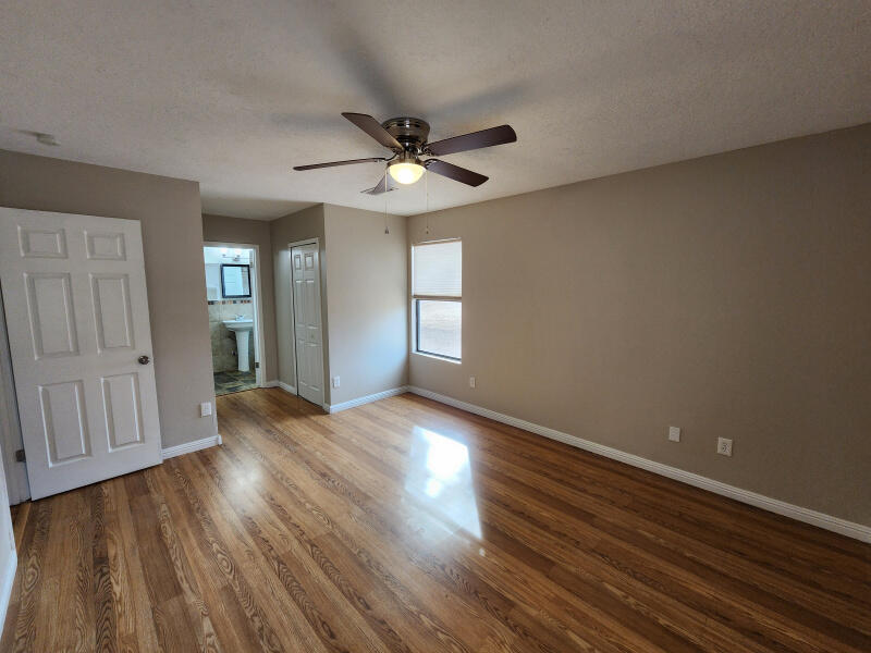 1461 Gadwall Road NE