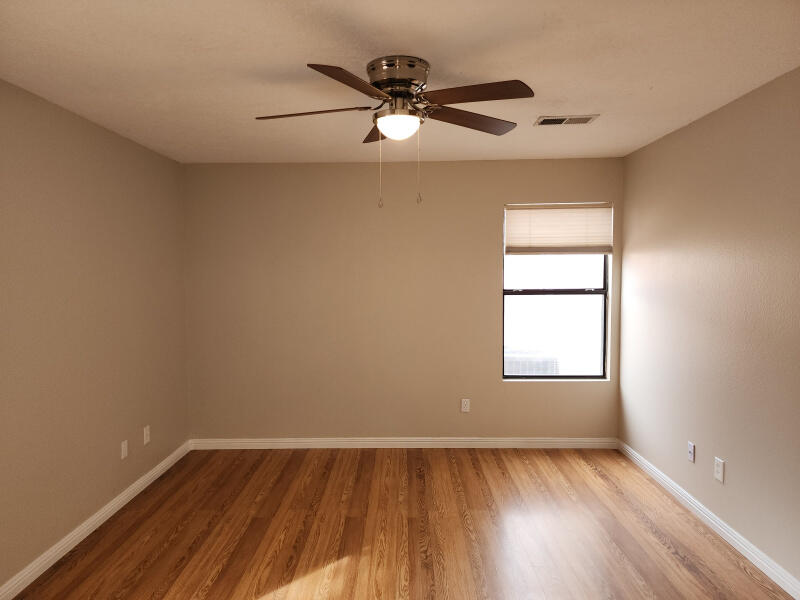 1461 Gadwall Road NE