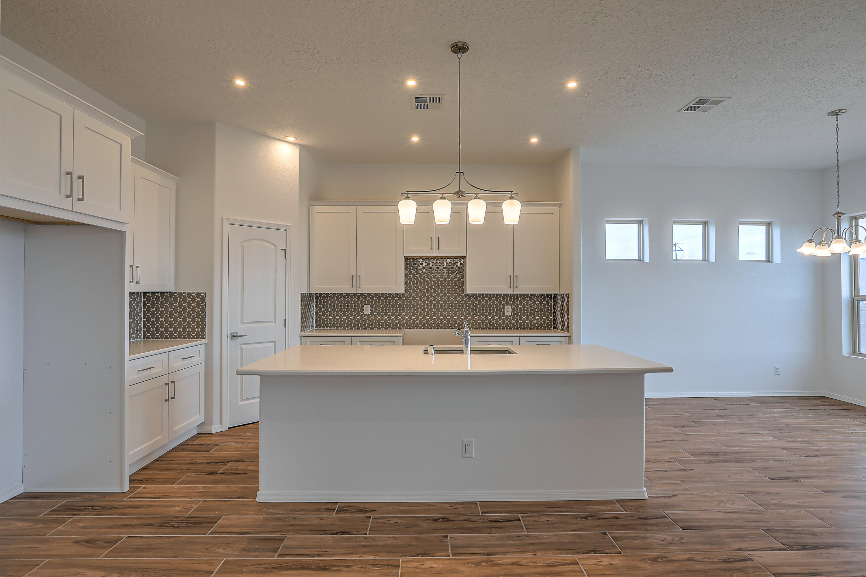 824 Villa Road SE