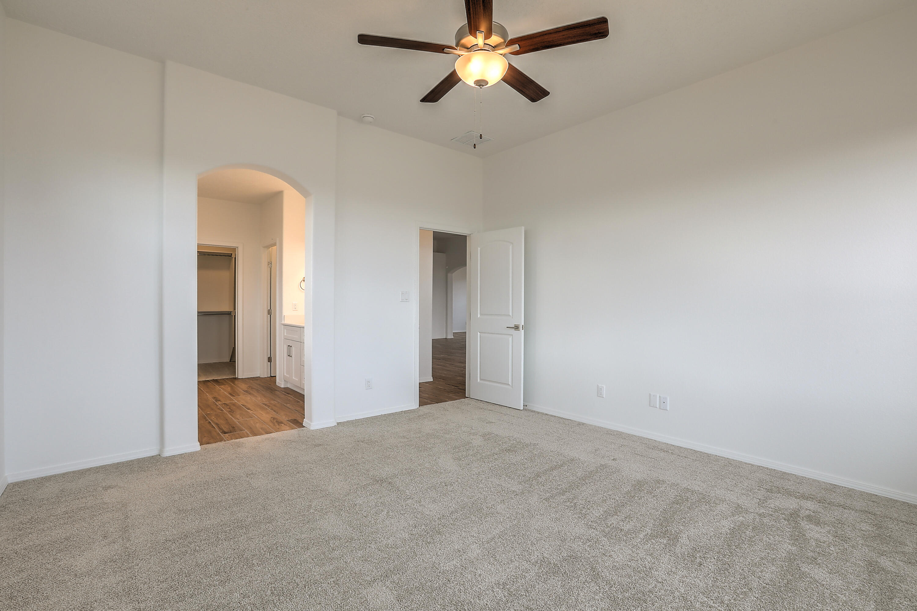 824 Villa Road SE