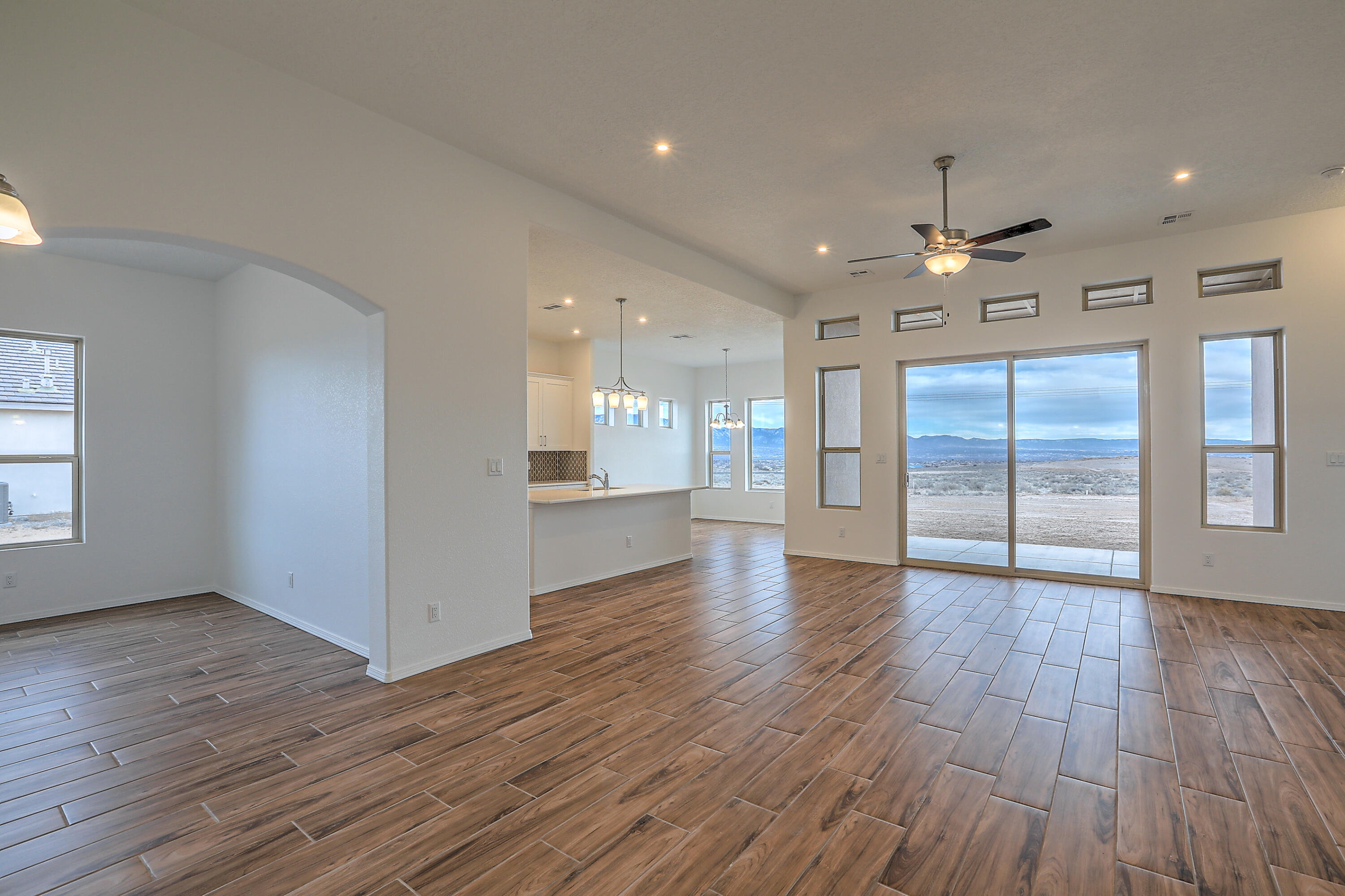 824 Villa Road SE