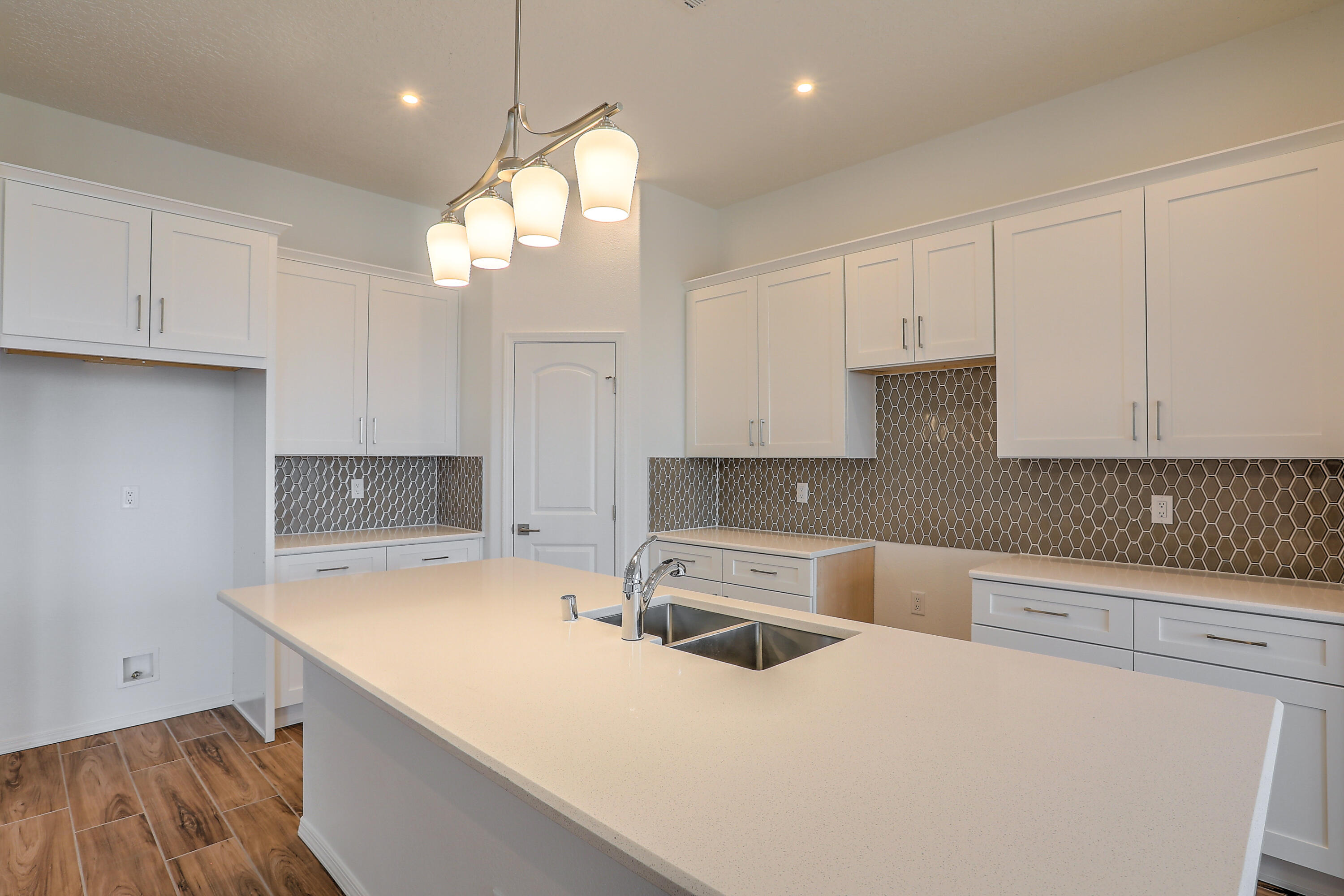 824 Villa Road SE