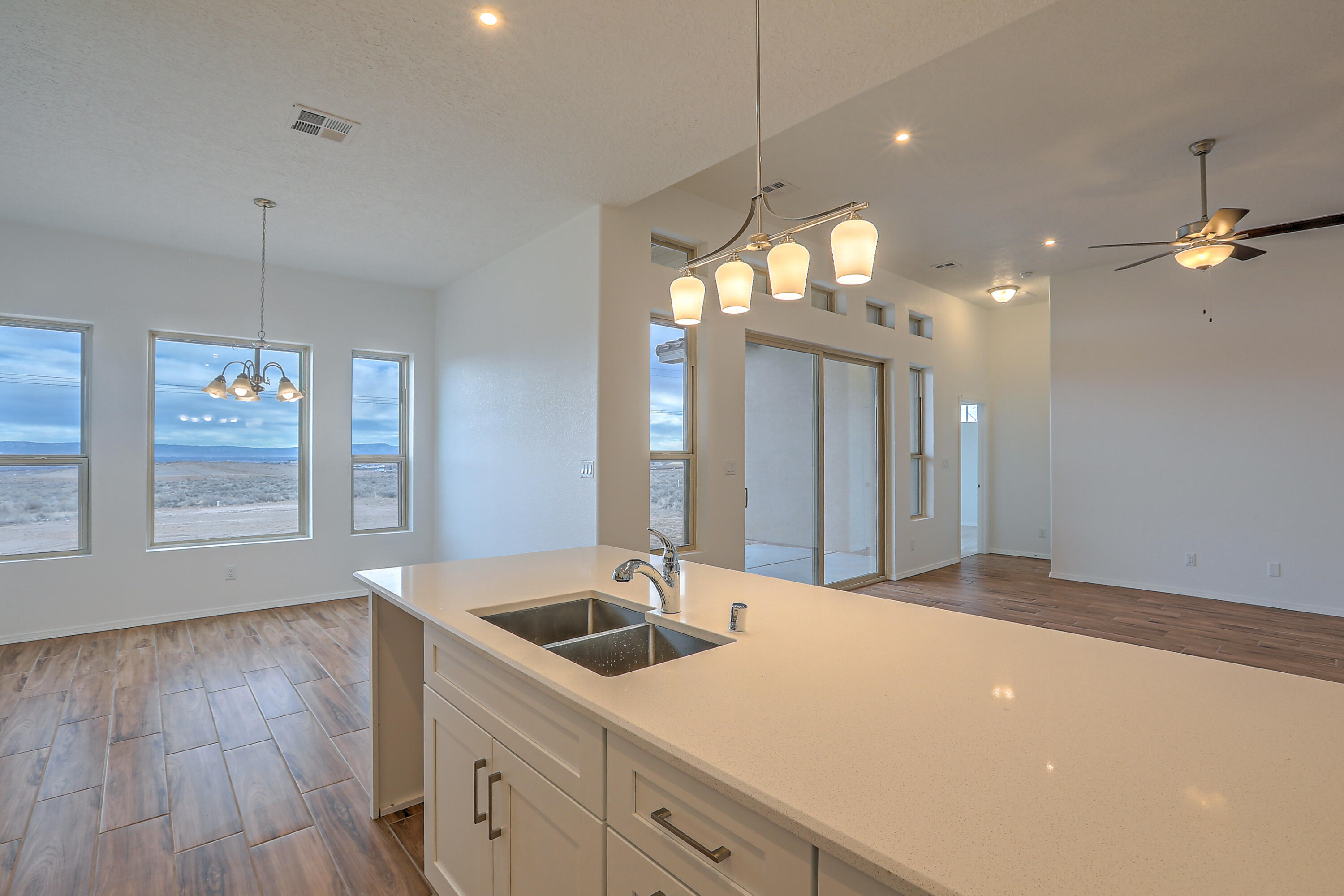 824 Villa Road SE