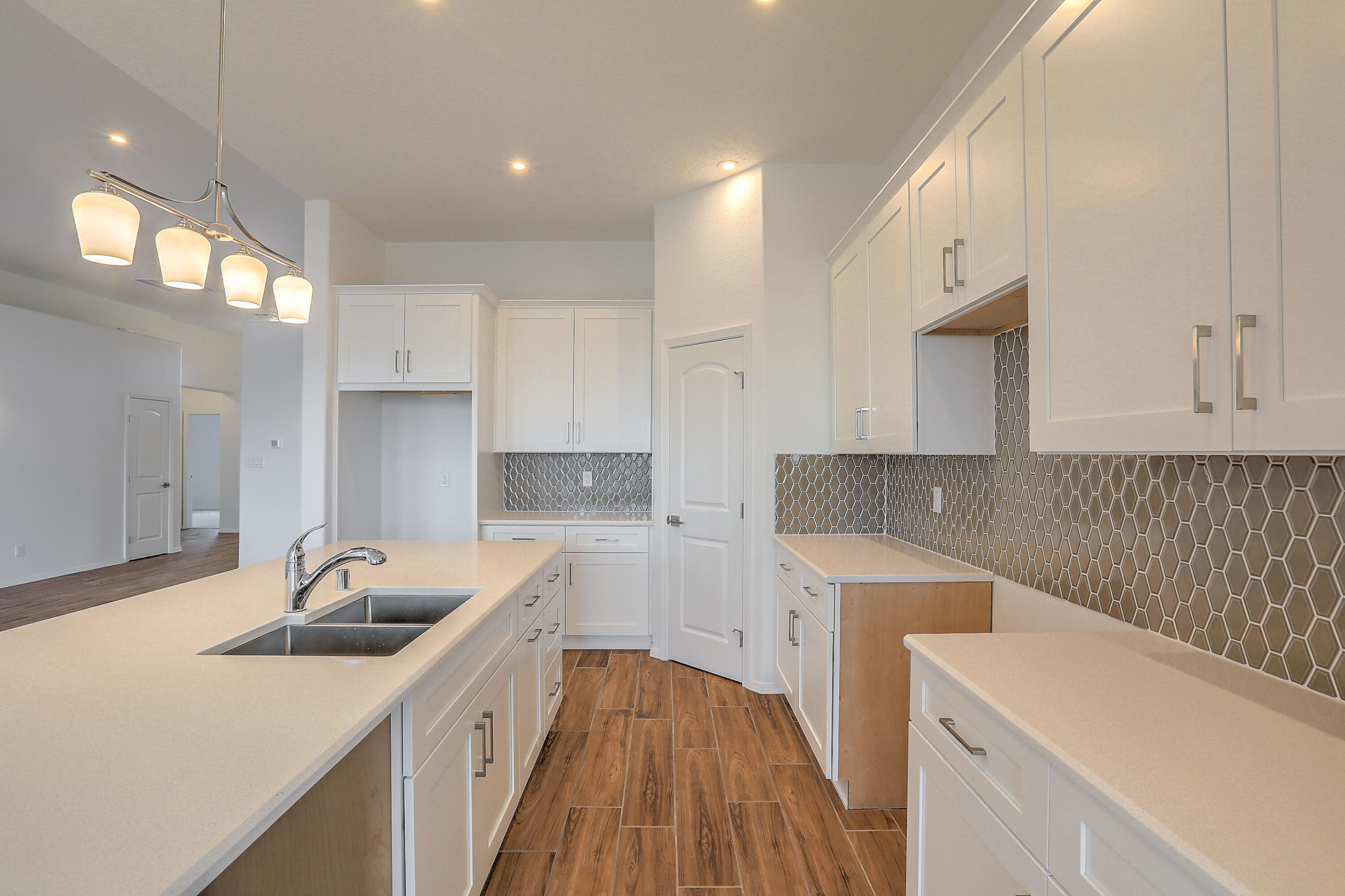 824 Villa Road SE