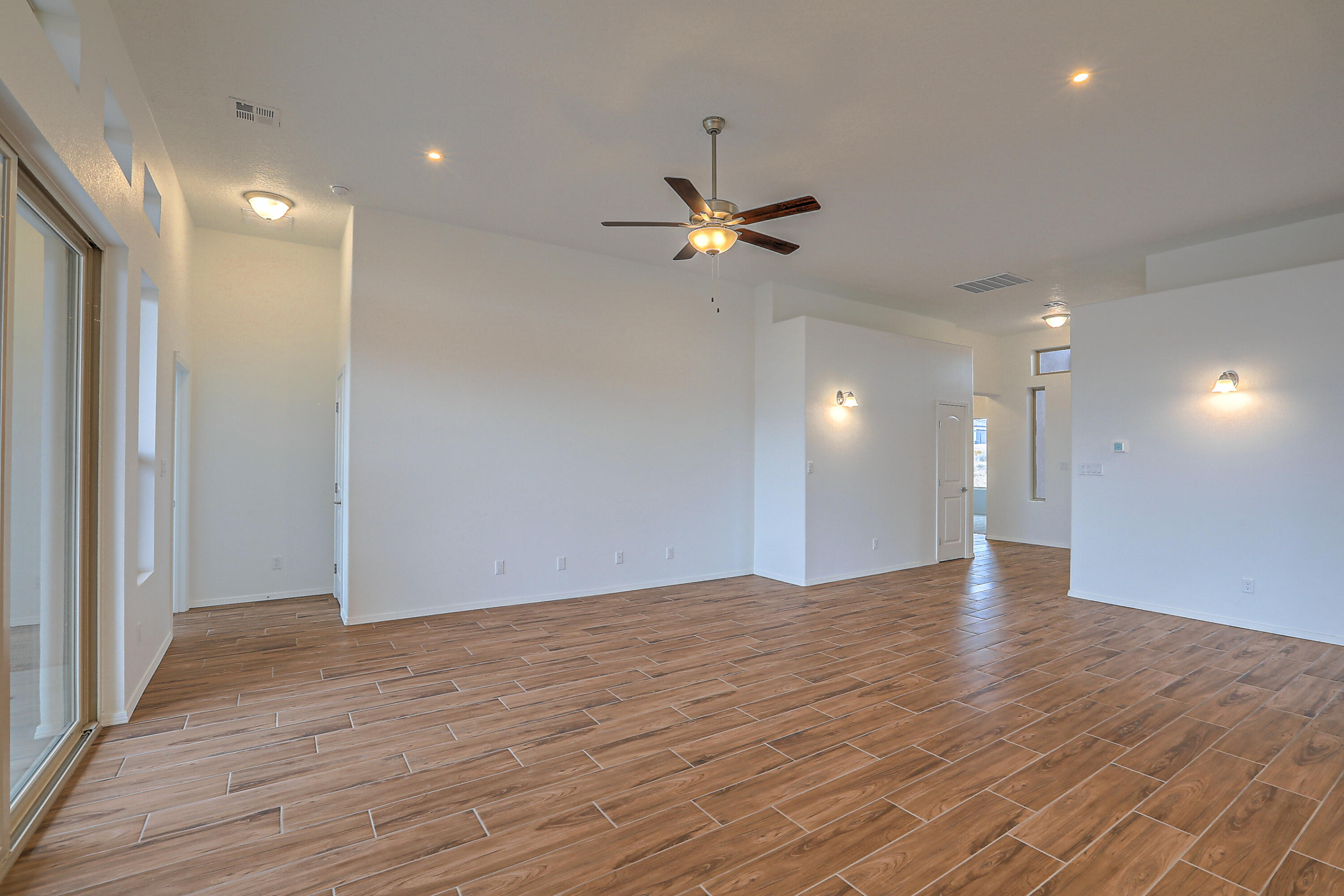 824 Villa Road SE