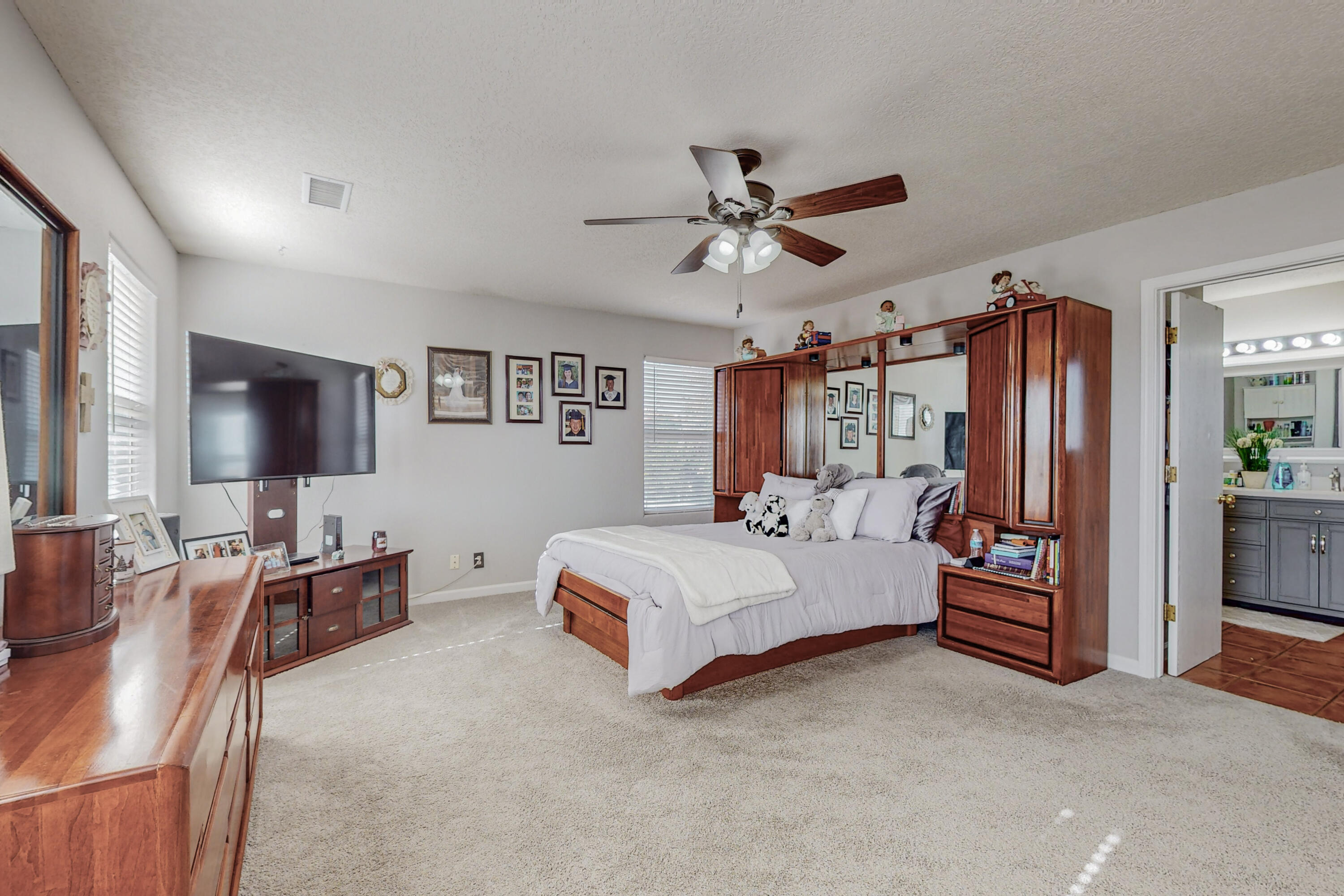4653 Pomona Hills Court NE