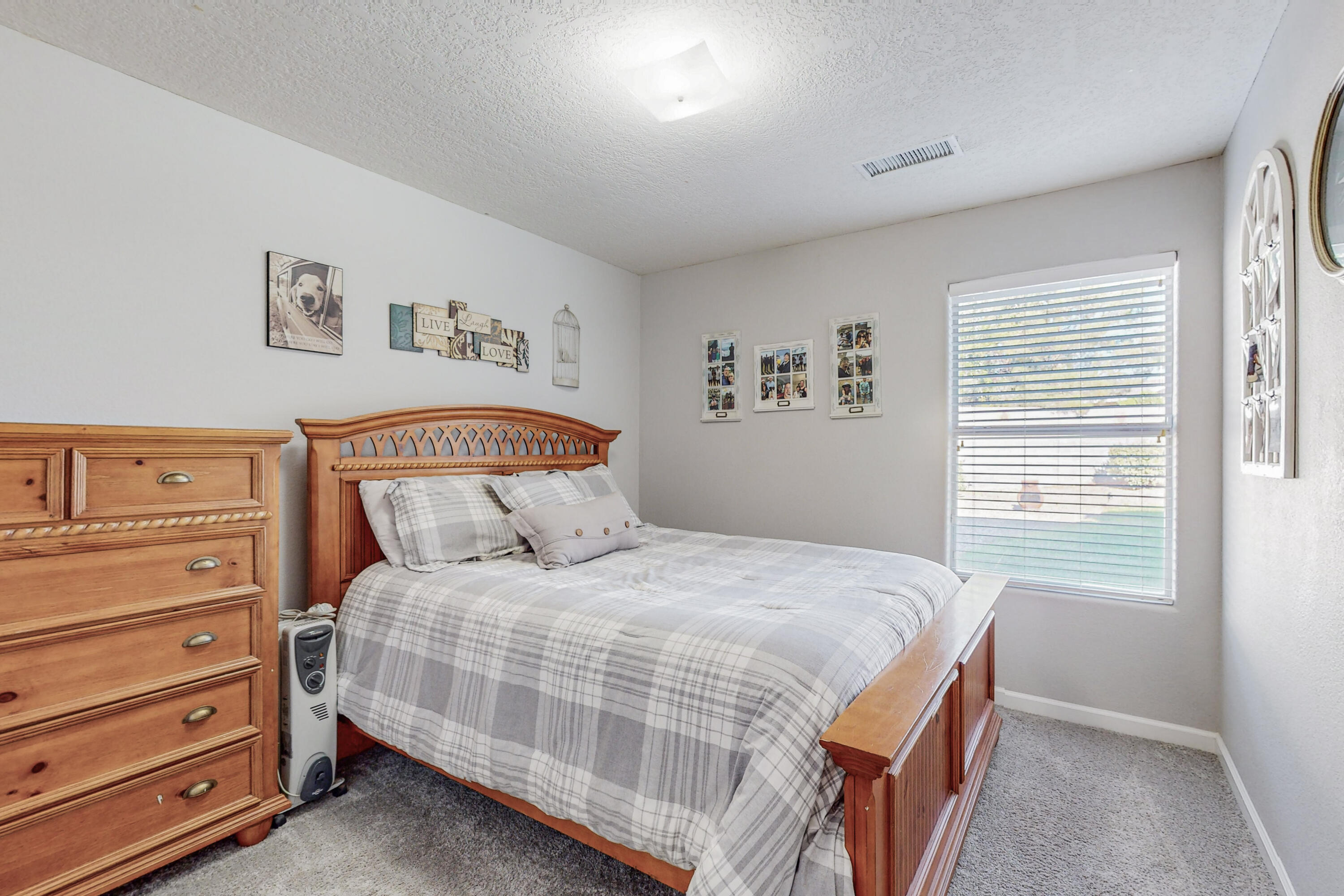 4653 Pomona Hills Court NE