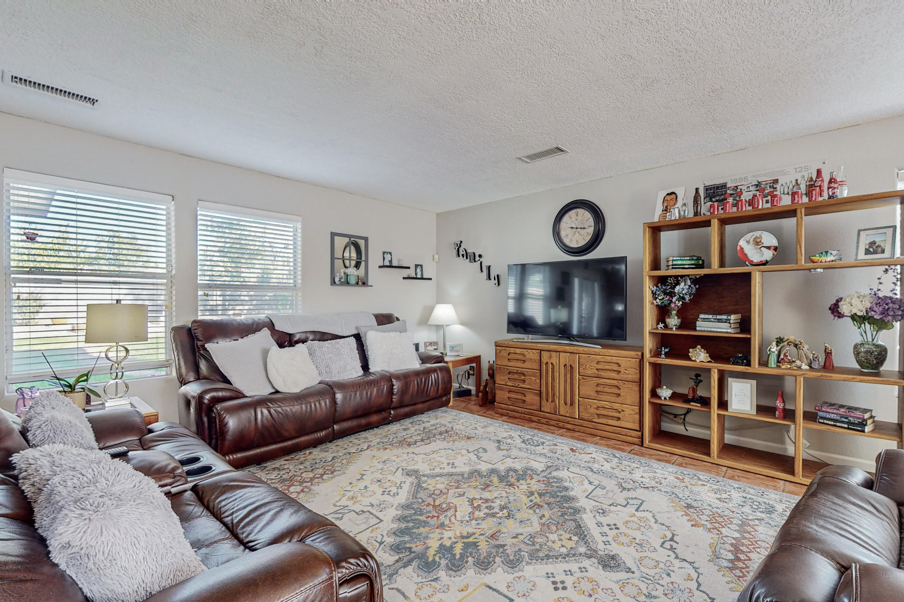 4653 Pomona Hills Court NE