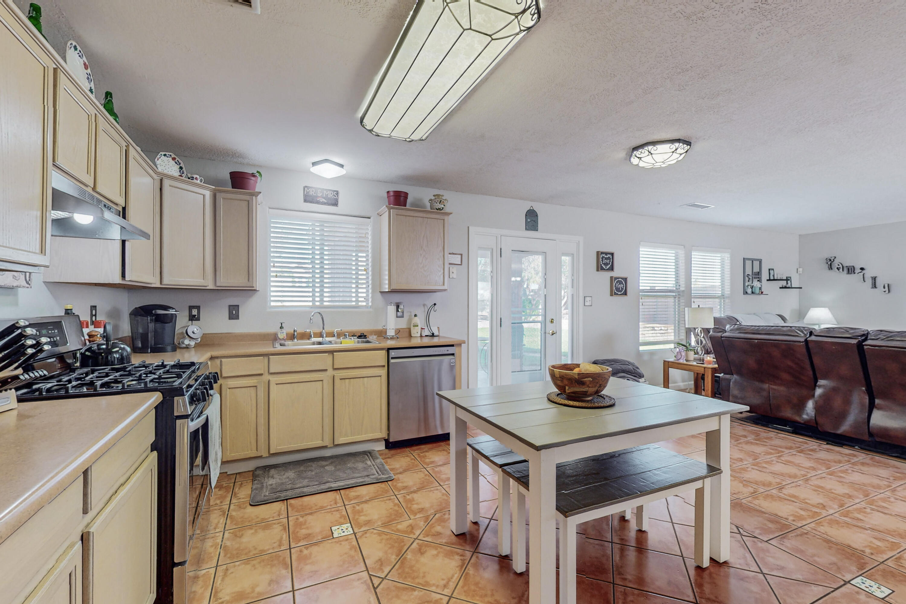 4653 Pomona Hills Court NE