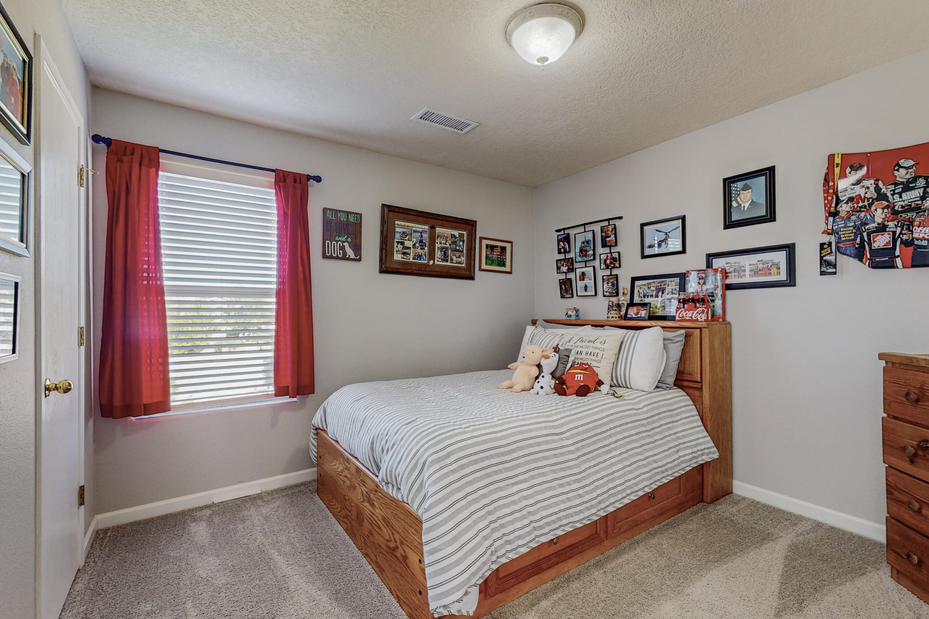 4653 Pomona Hills Court NE