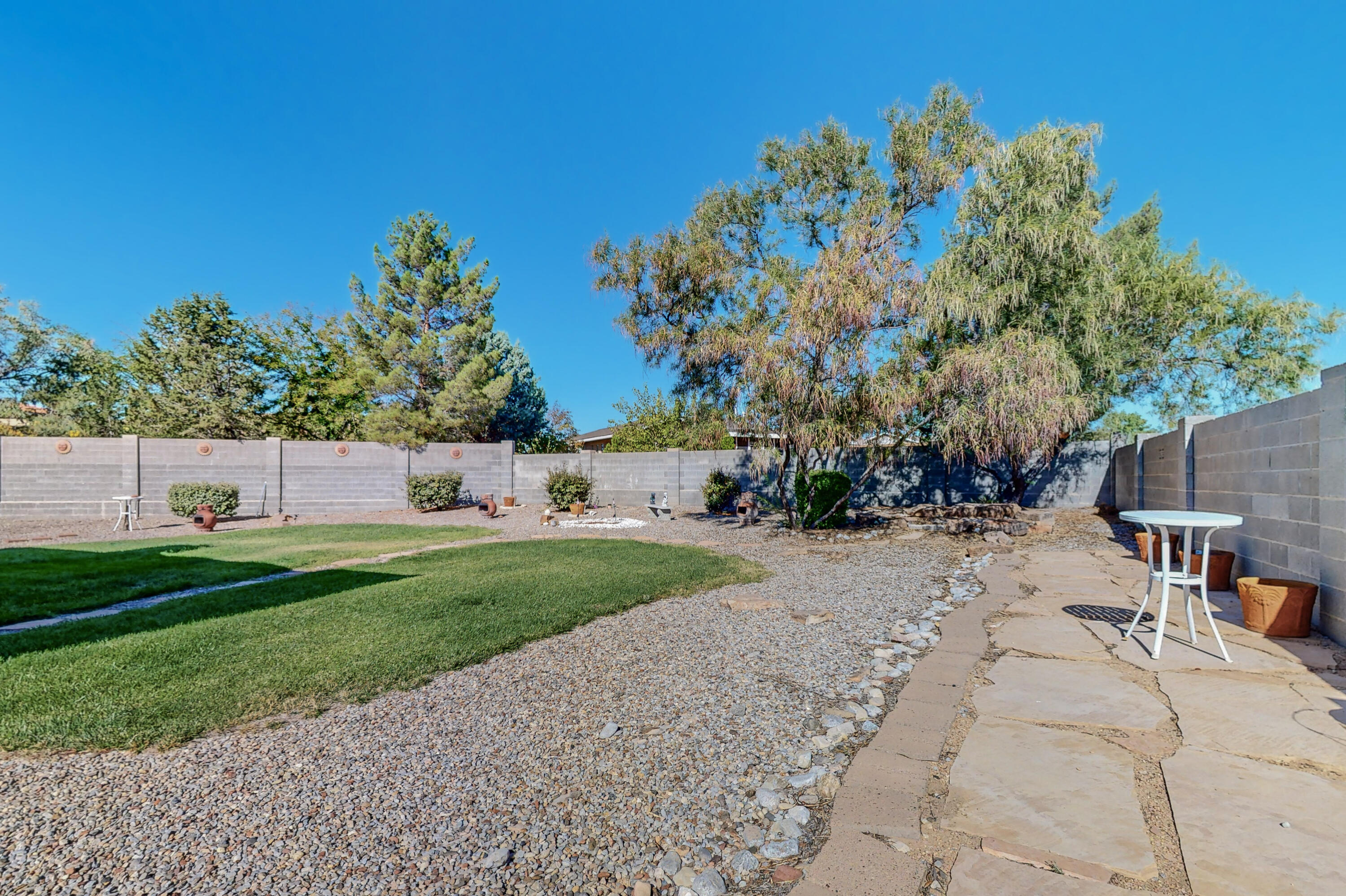 4653 Pomona Hills Court NE