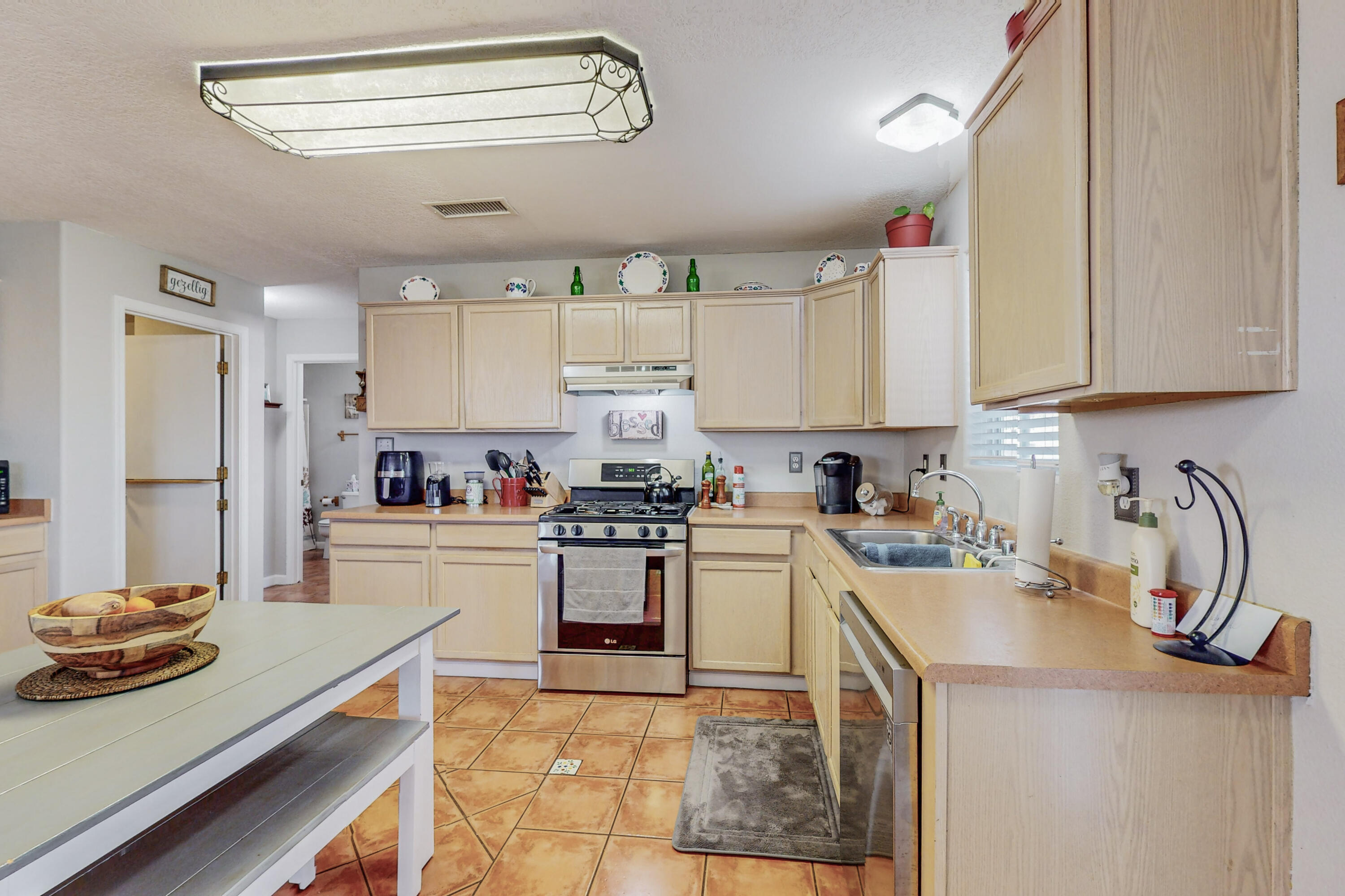 4653 Pomona Hills Court NE