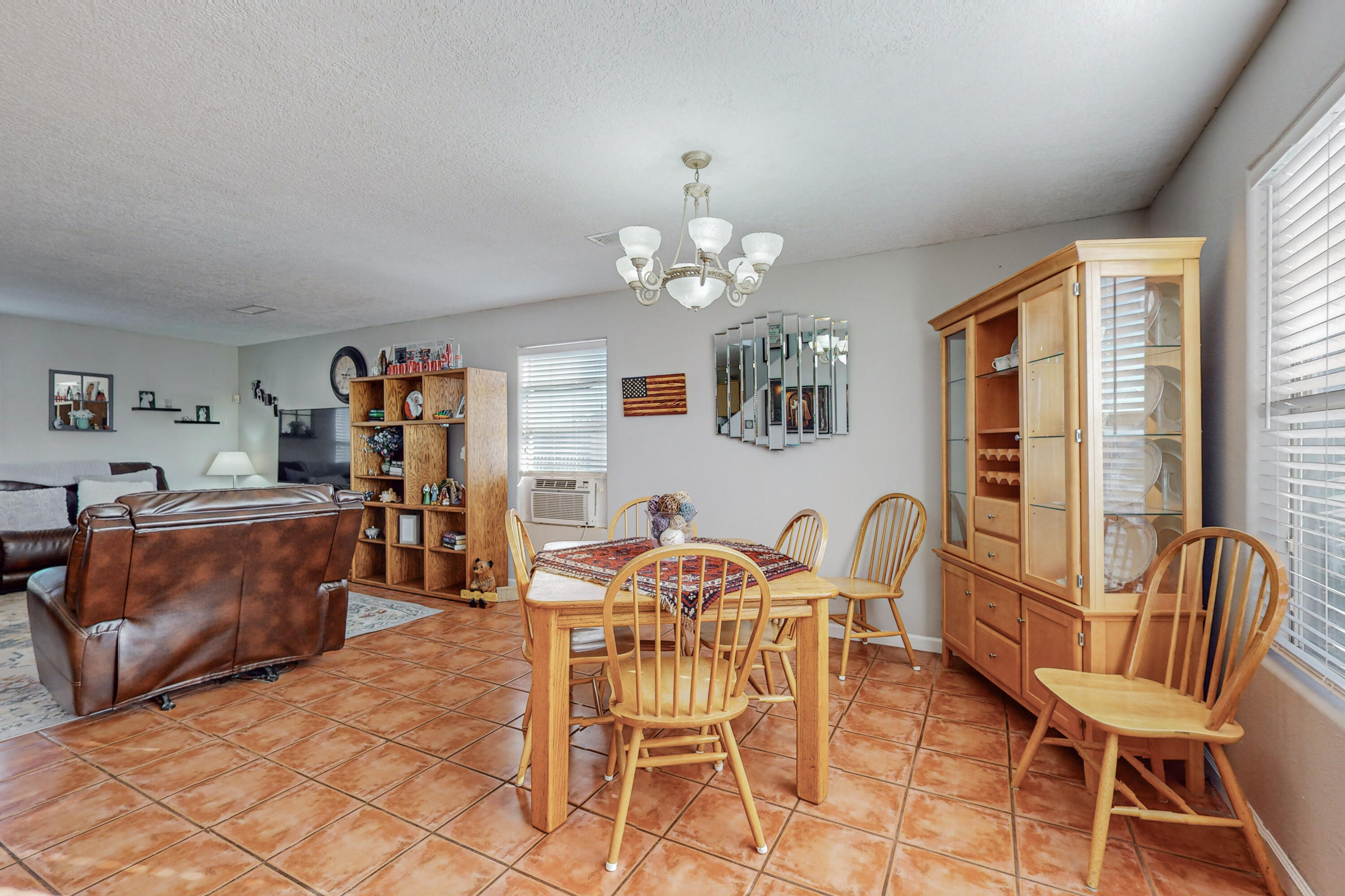 4653 Pomona Hills Court NE