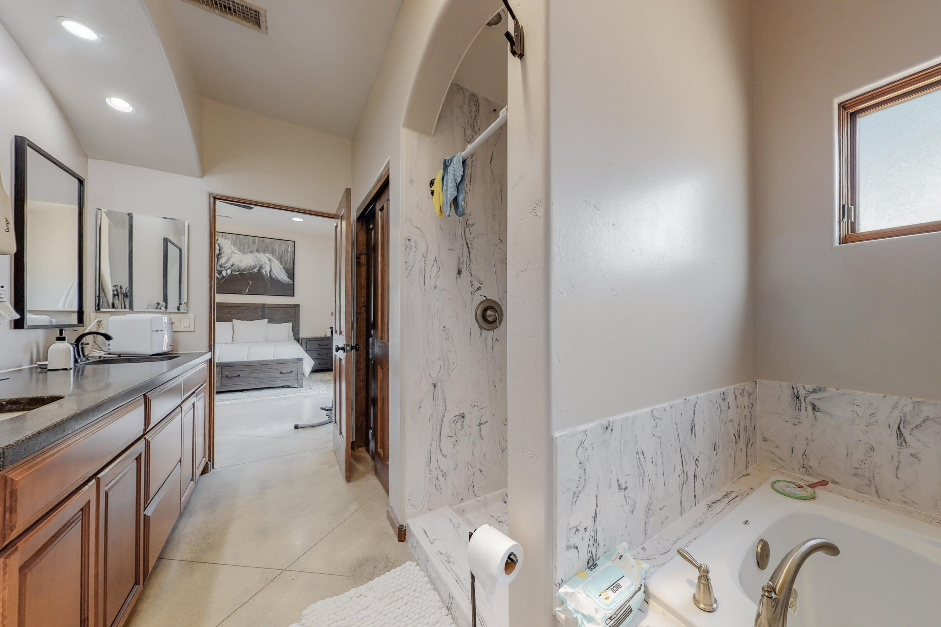 2222 Henry Road SW