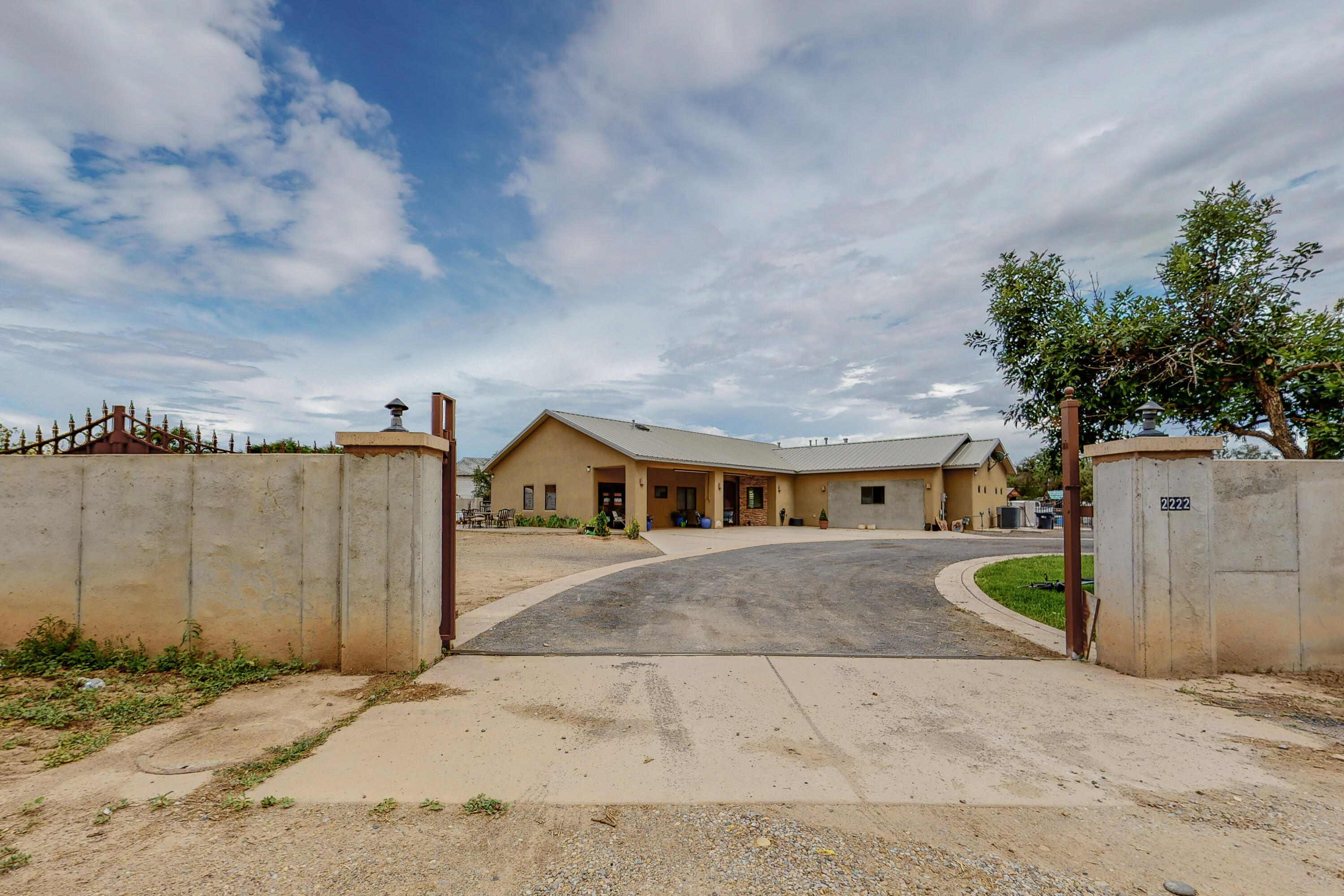 2222 Henry Road SW