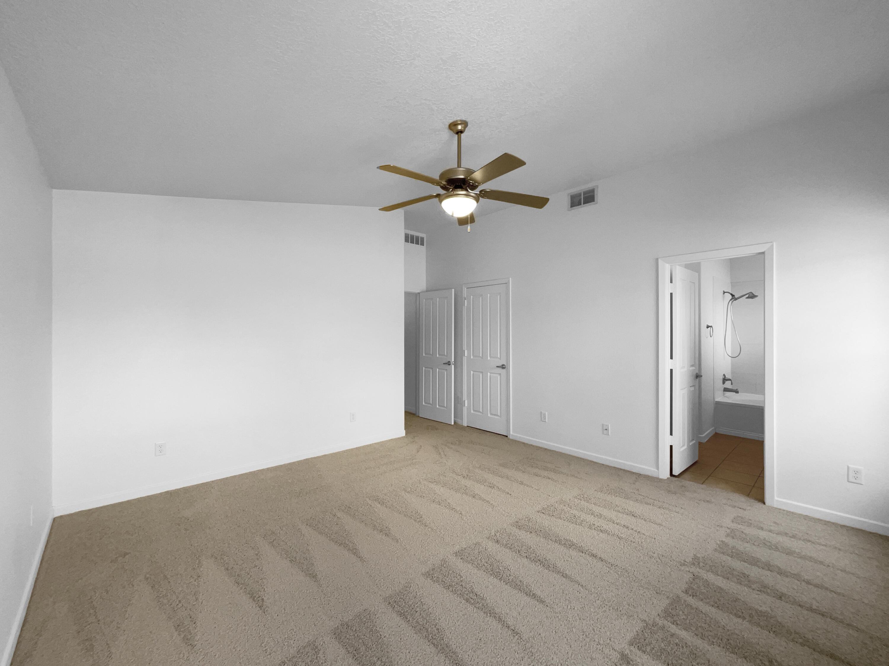 2101 S Ensenada Circle SE