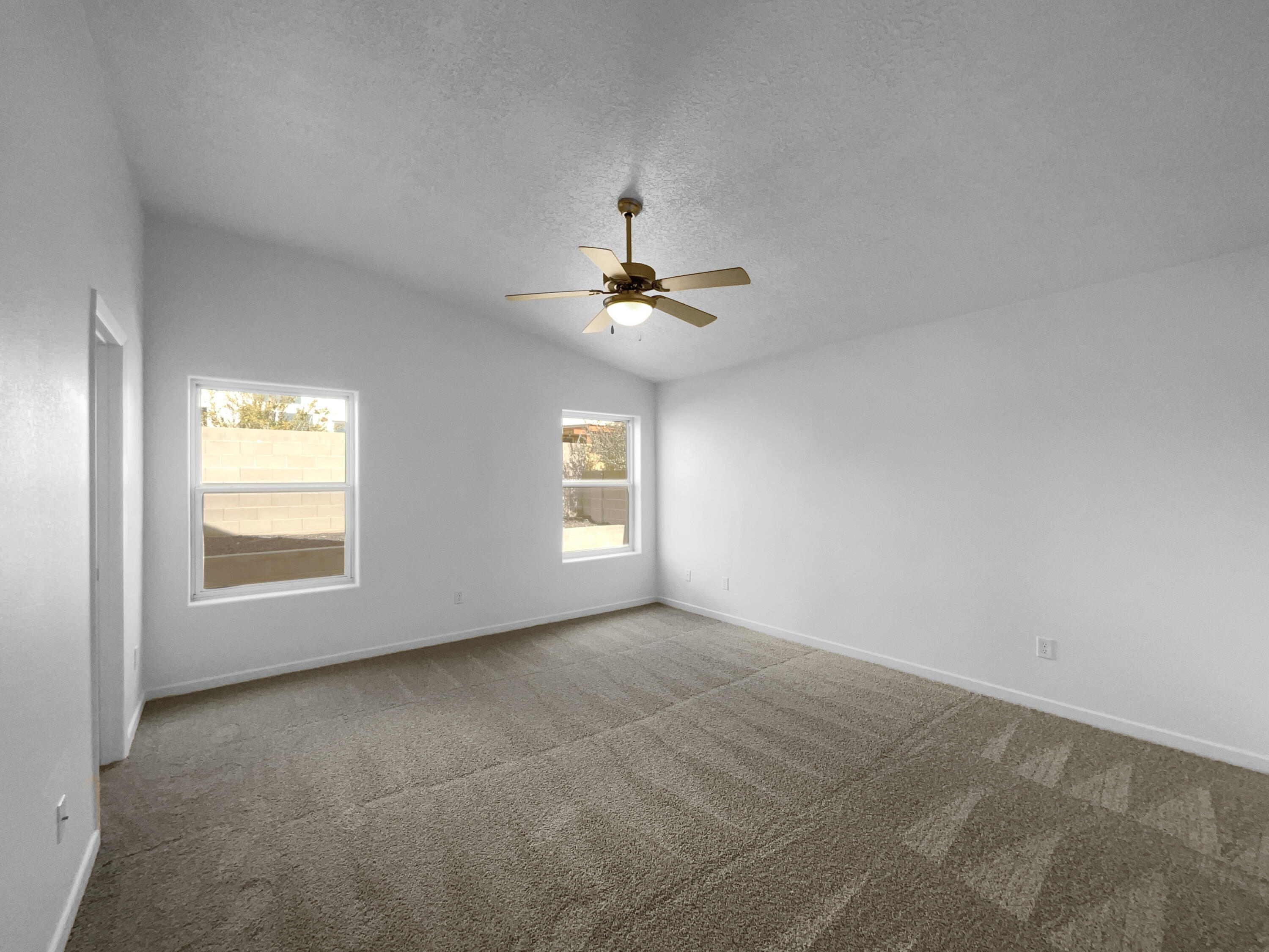2101 S Ensenada Circle SE