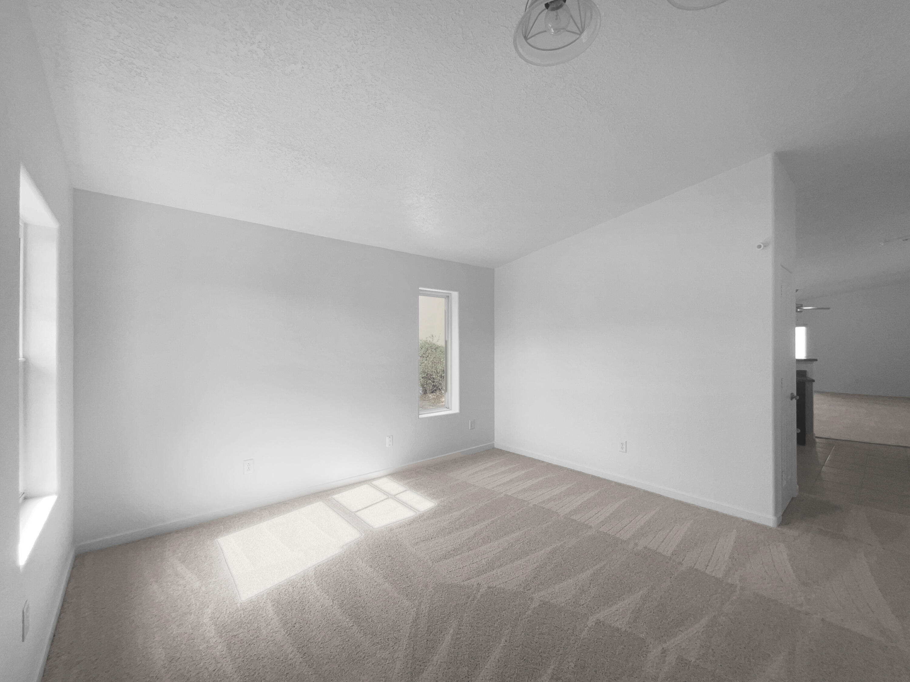 2101 S Ensenada Circle SE