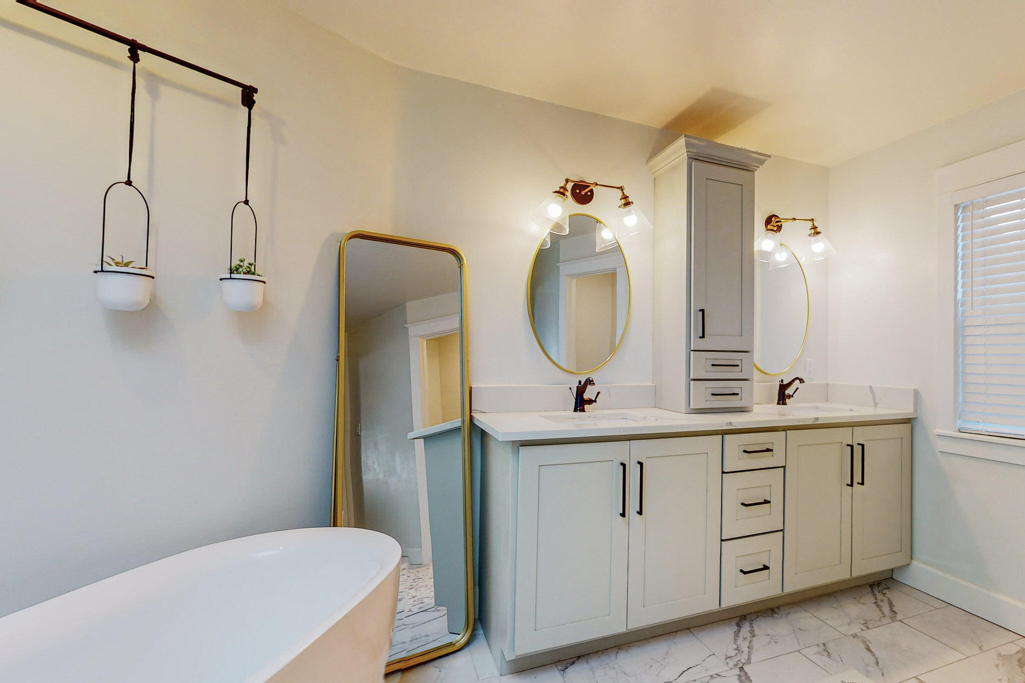 12405 Walkerway Street NE