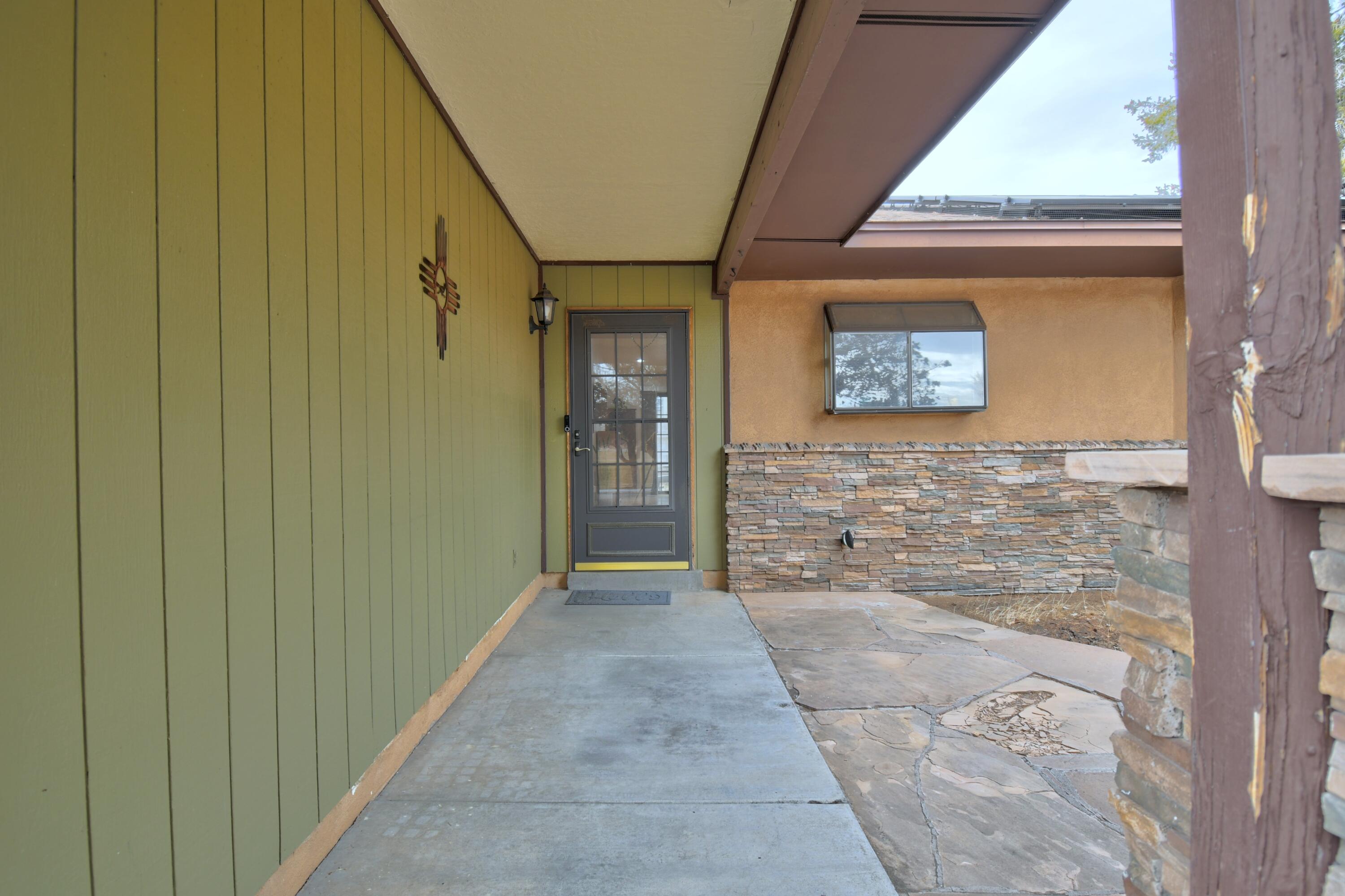 12341 Los Arboles Avenue NE