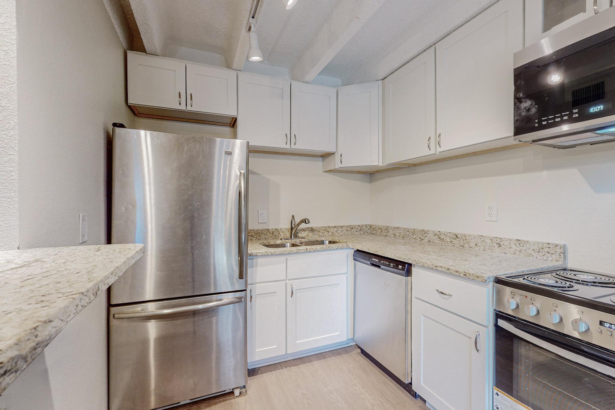 1100 Alvarado Drive SE 108