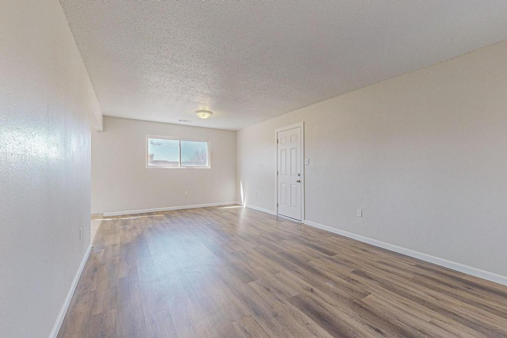 313 Dorothy Street NE