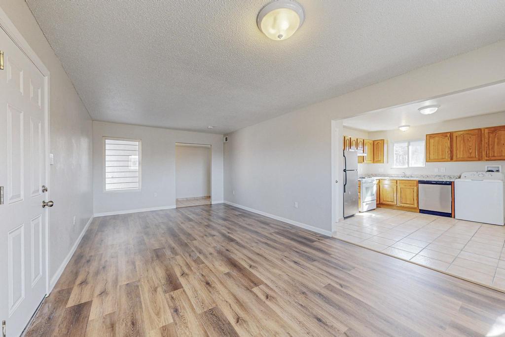 313 Dorothy Street NE