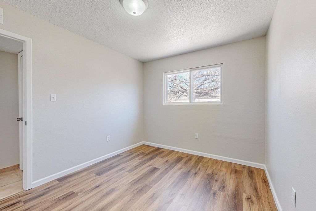 313 Dorothy Street NE