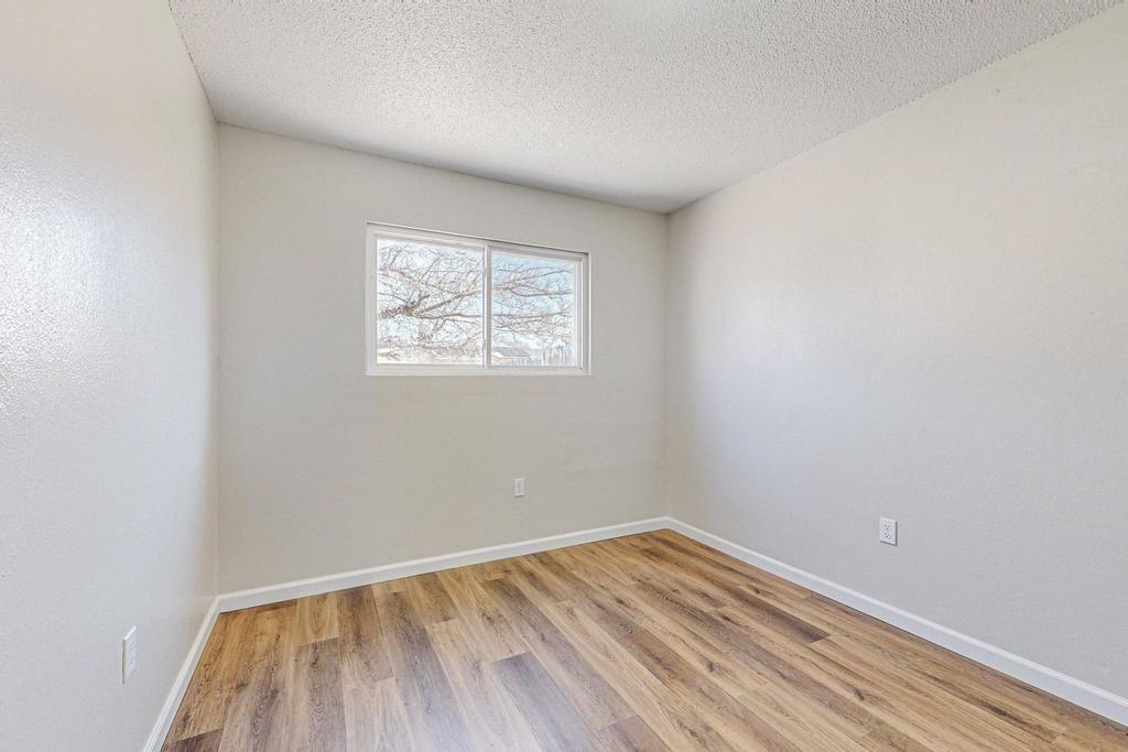 313 Dorothy Street NE