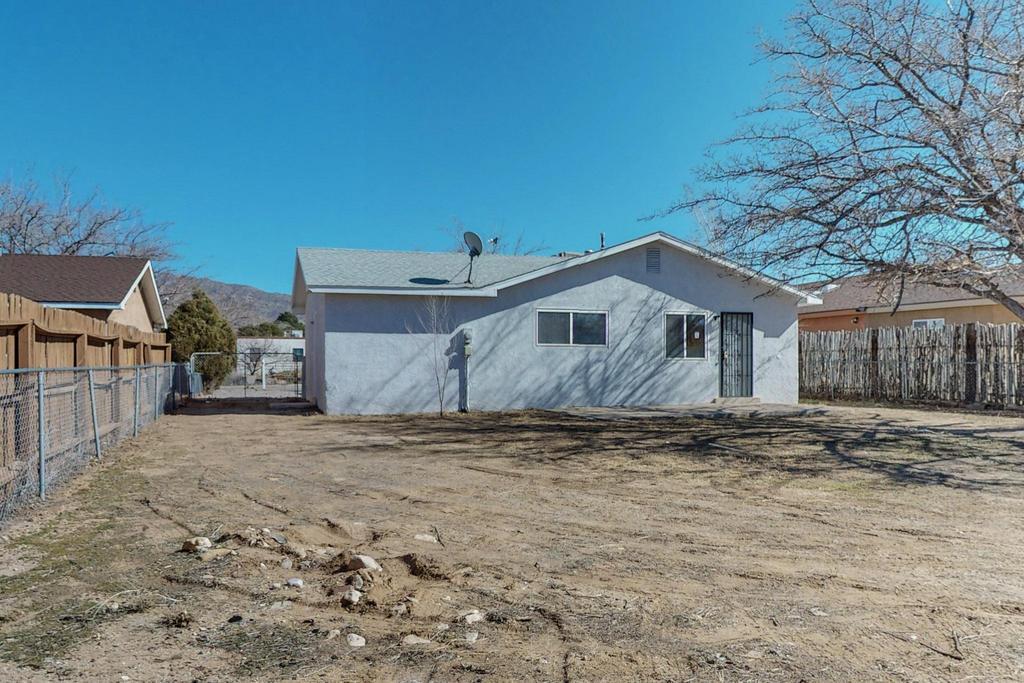 313 Dorothy Street NE