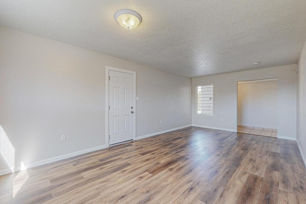 313 Dorothy Street NE