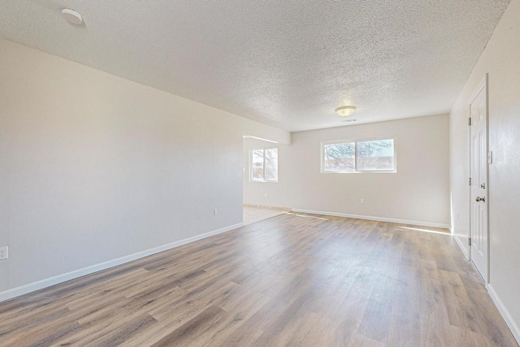 313 Dorothy Street NE