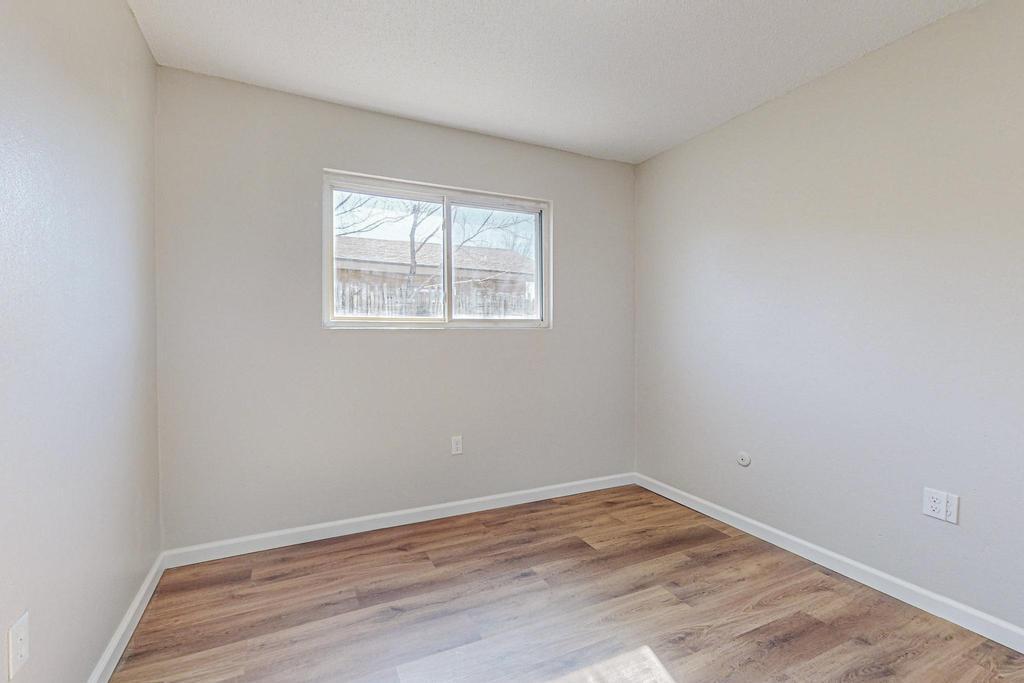 313 Dorothy Street NE