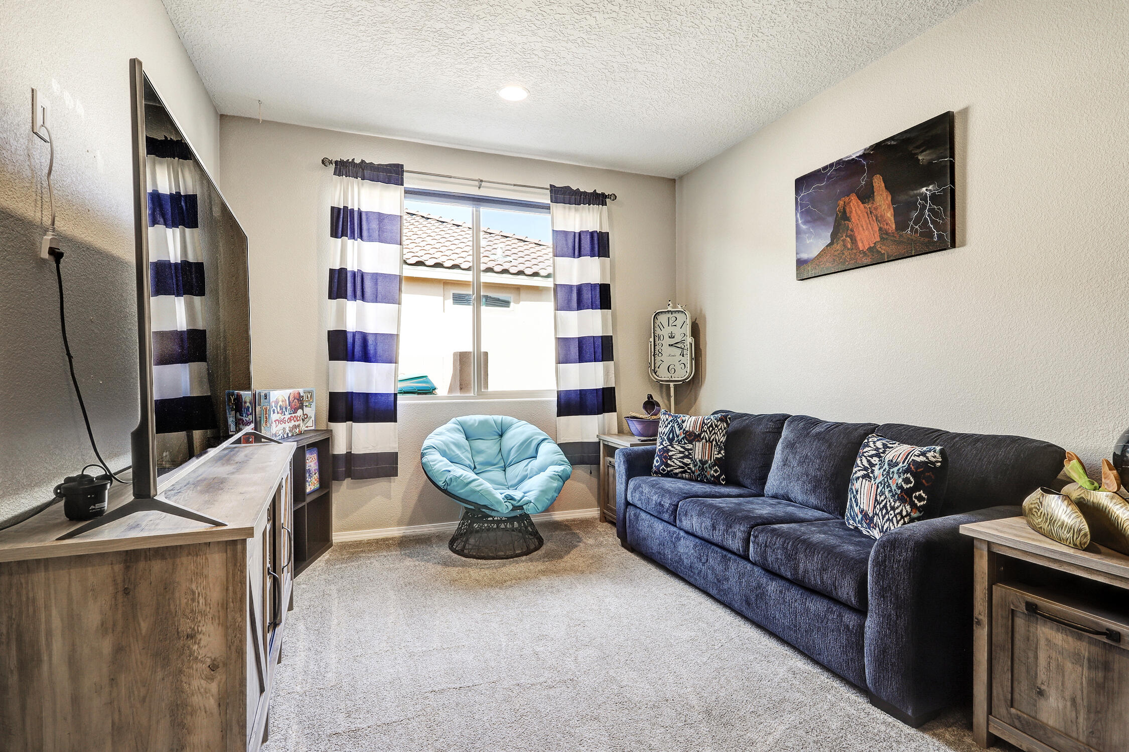 2928 Kings Canyon Loop NE