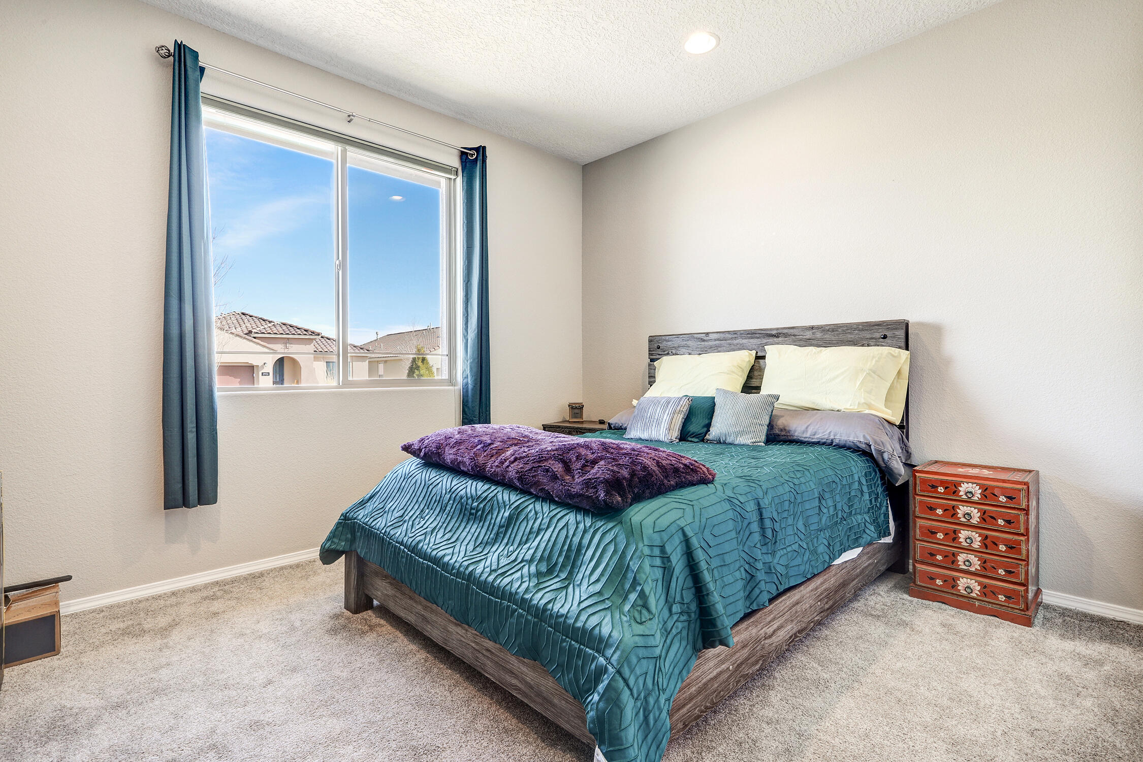 2928 Kings Canyon Loop NE