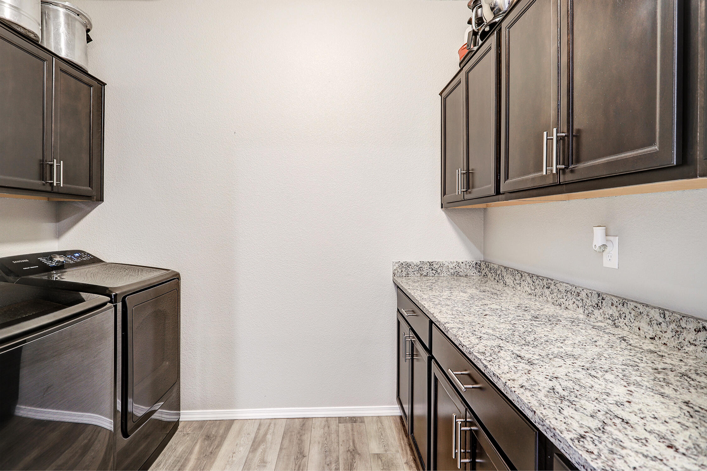 2928 Kings Canyon Loop NE