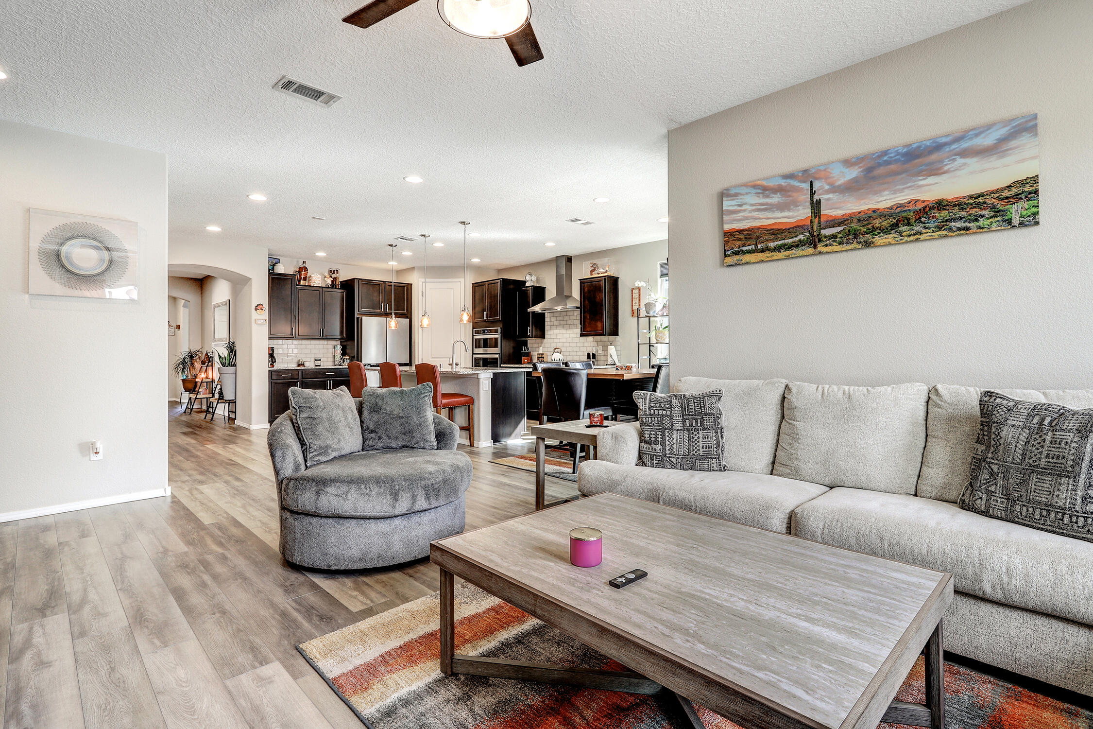 2928 Kings Canyon Loop NE