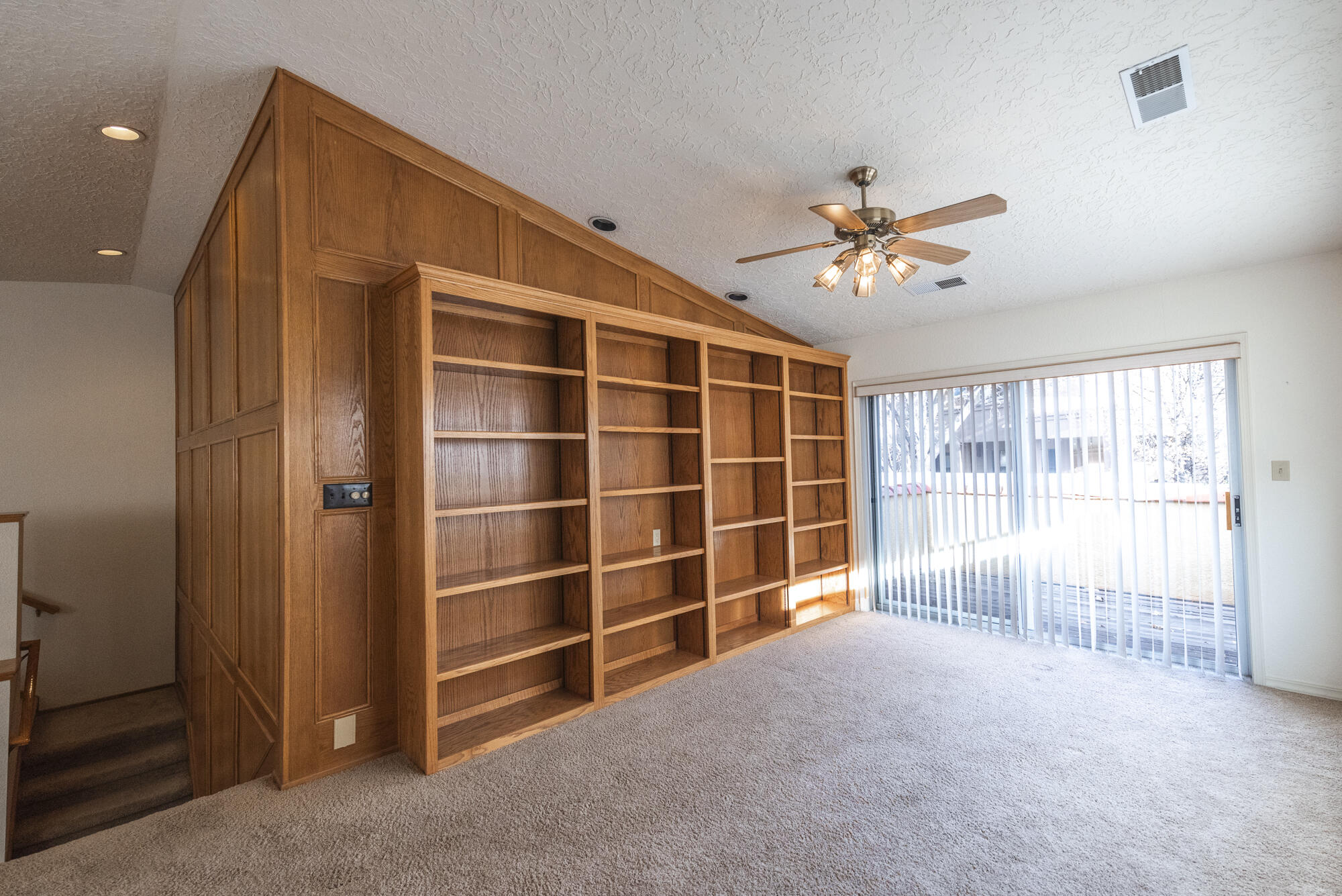 5412 Vista Lejana NE