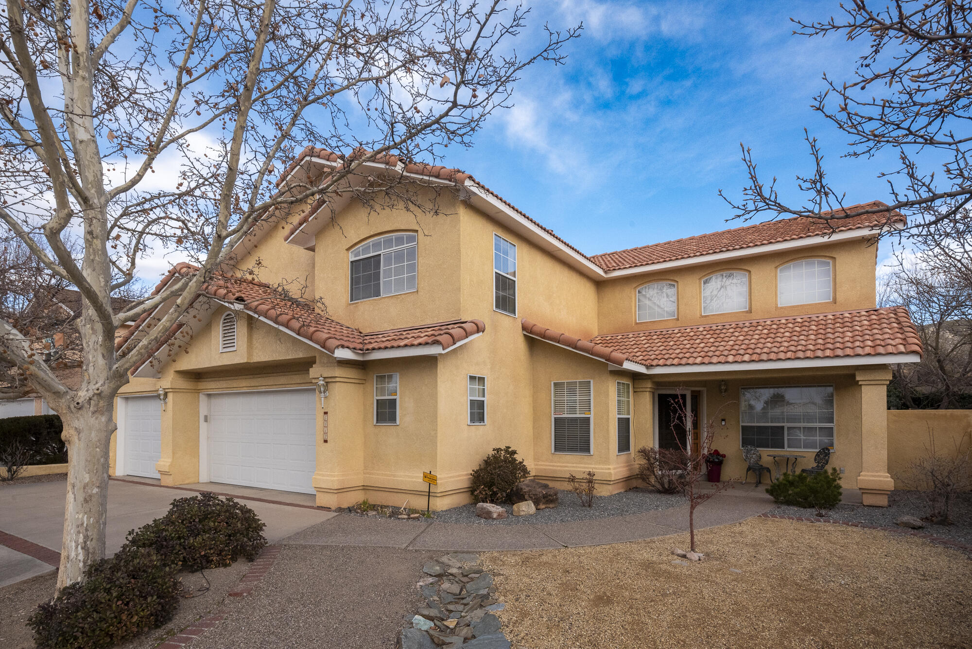 5412 Vista Lejana NE