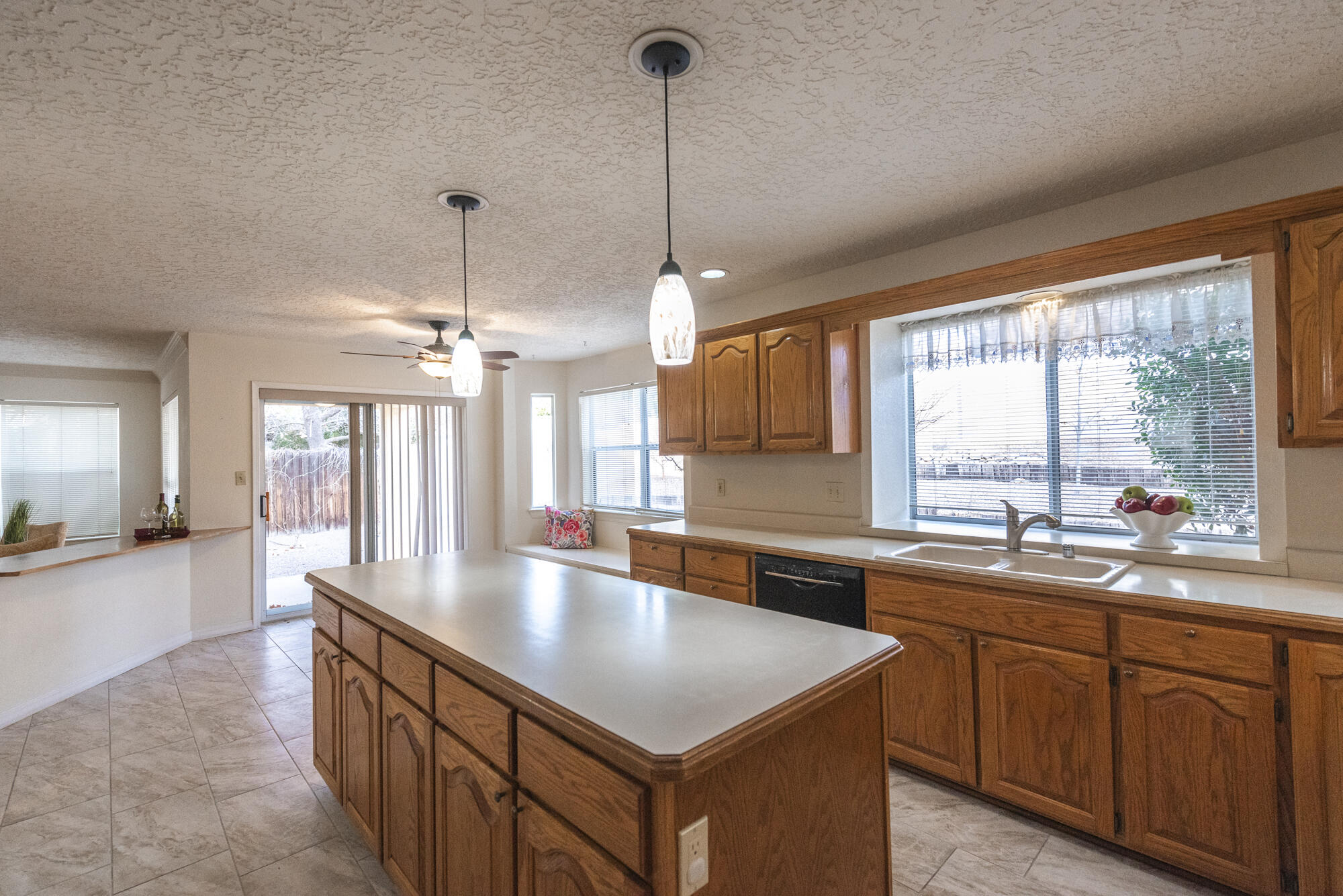 5412 Vista Lejana NE