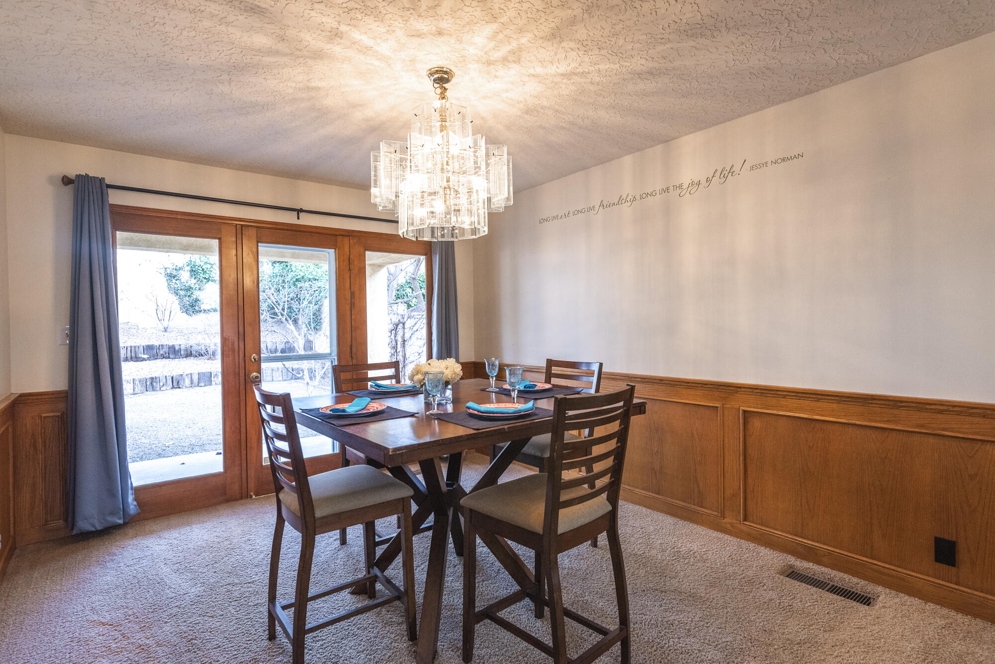 5412 Vista Lejana NE