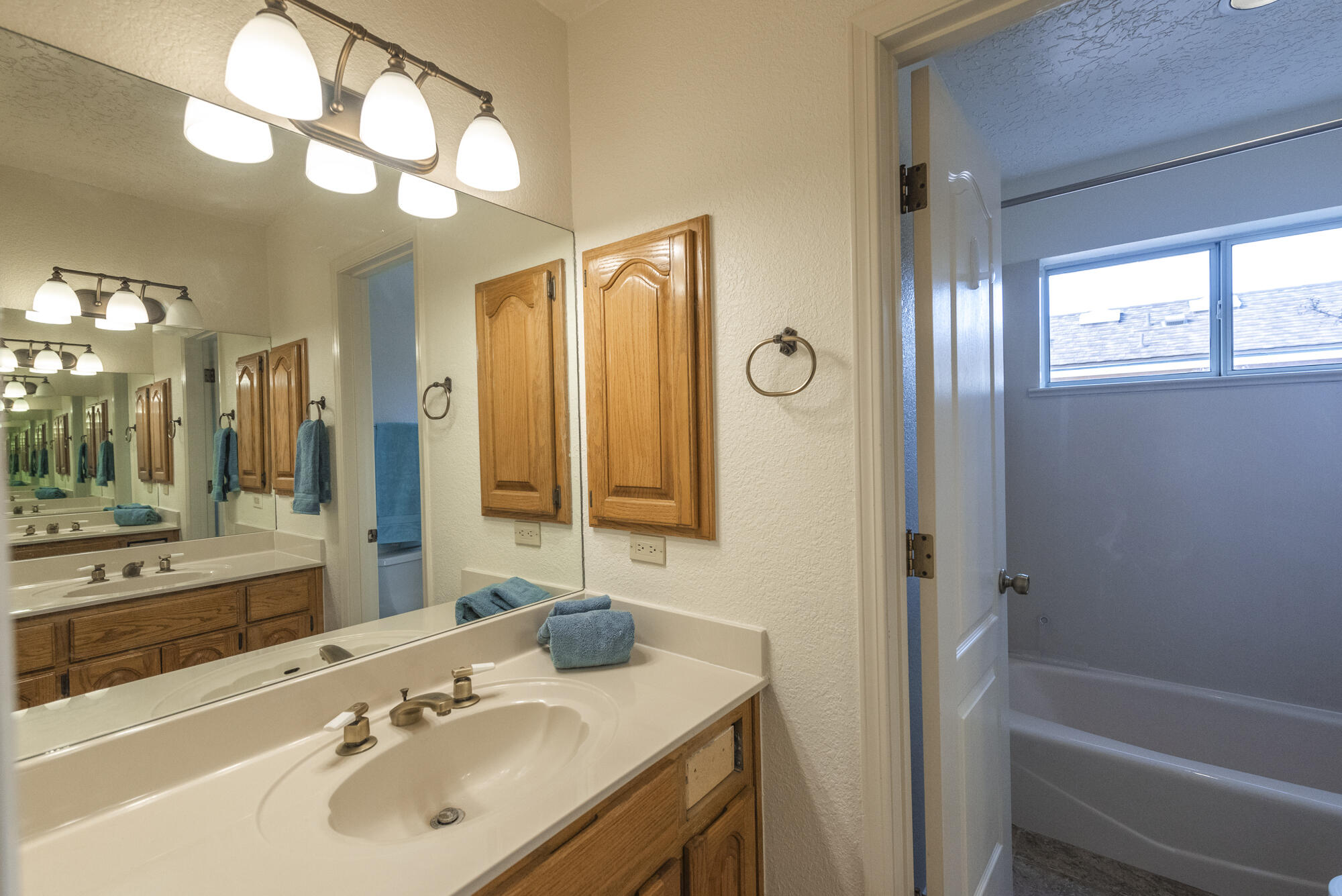 5412 Vista Lejana NE