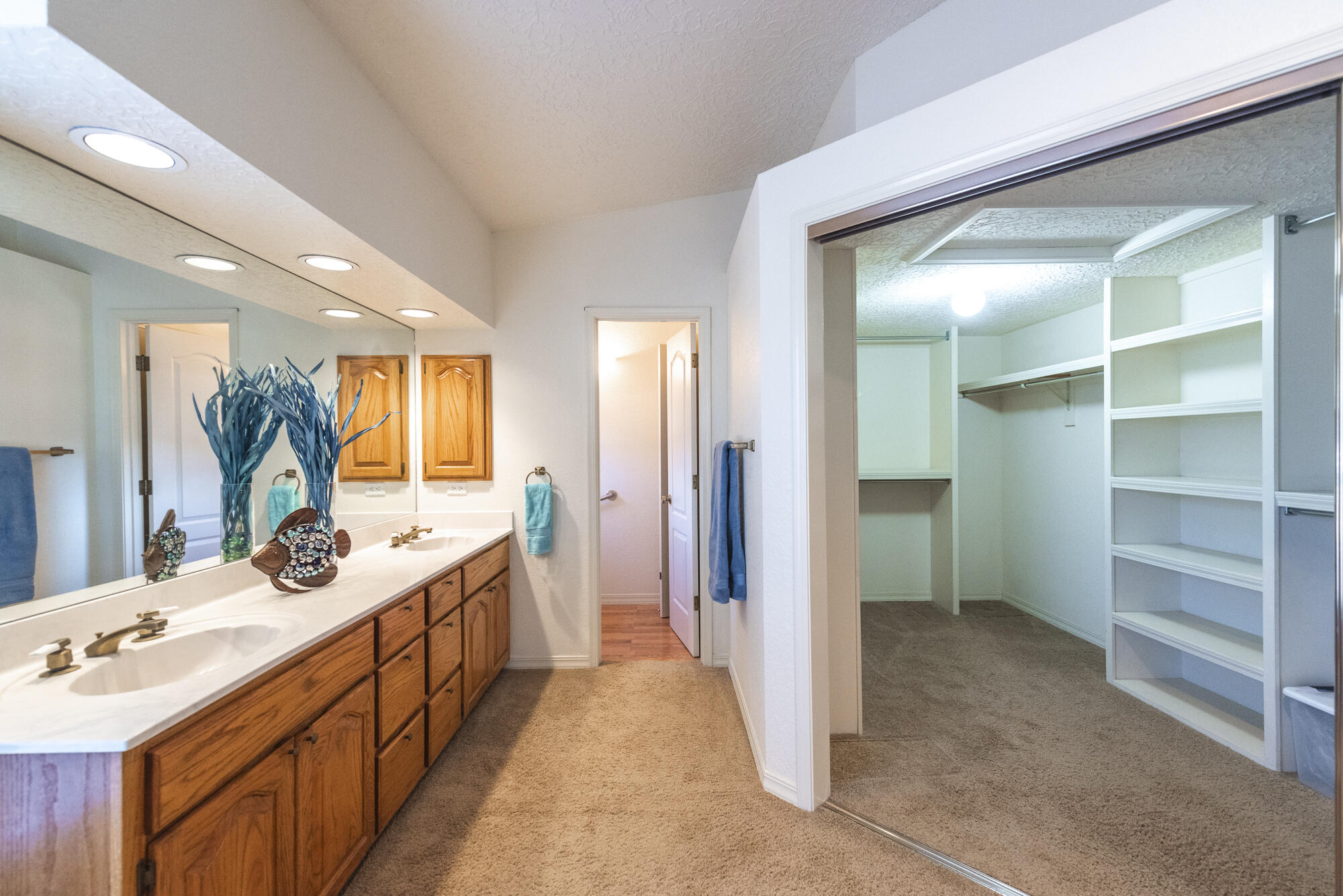 5412 Vista Lejana NE