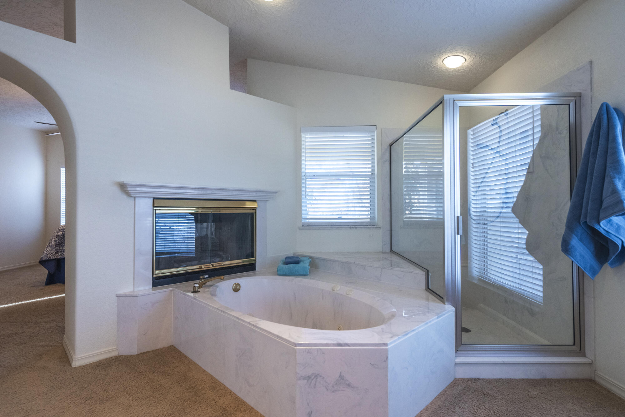 5412 Vista Lejana NE