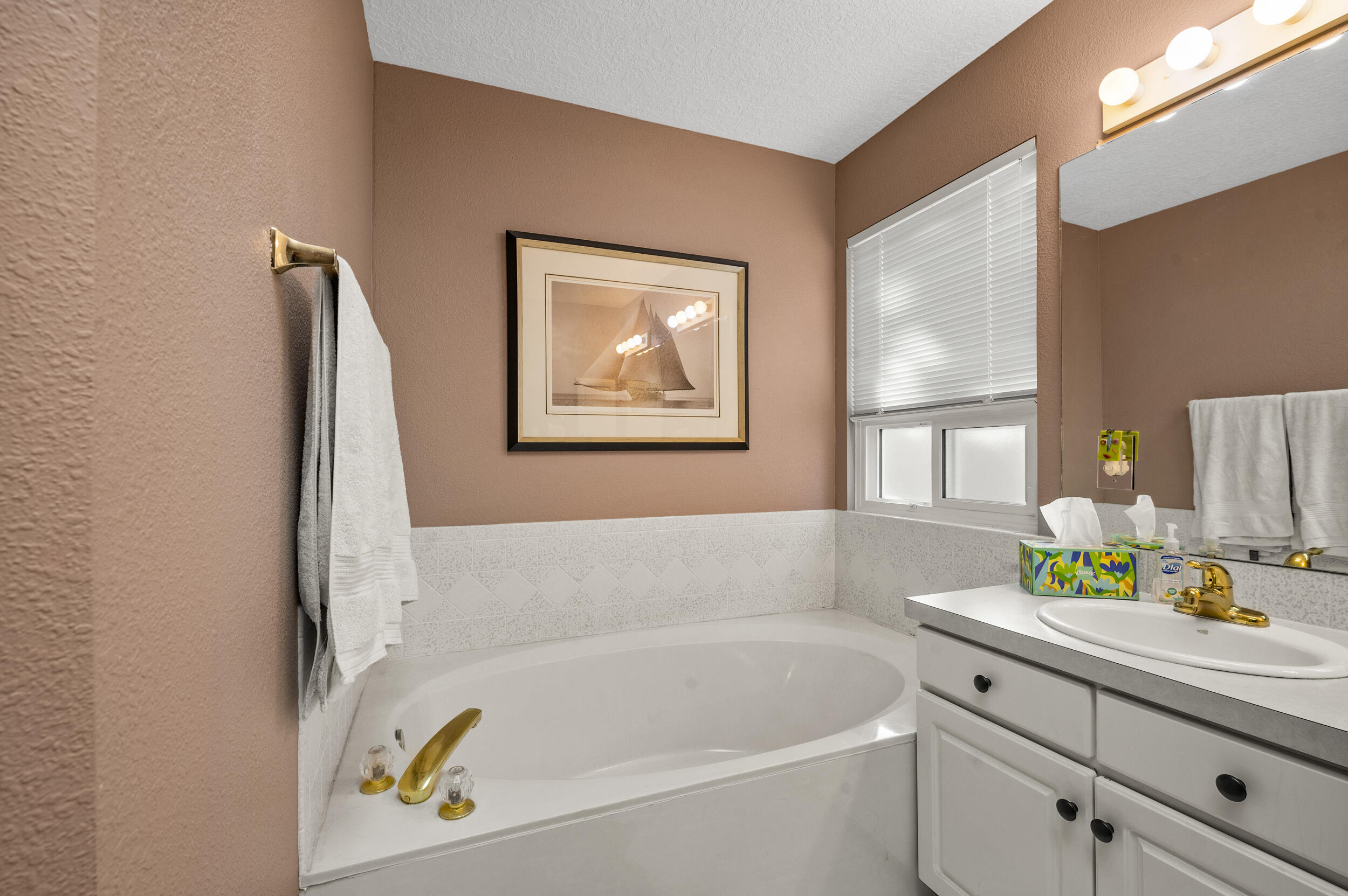 4505 Habershaw Road NW